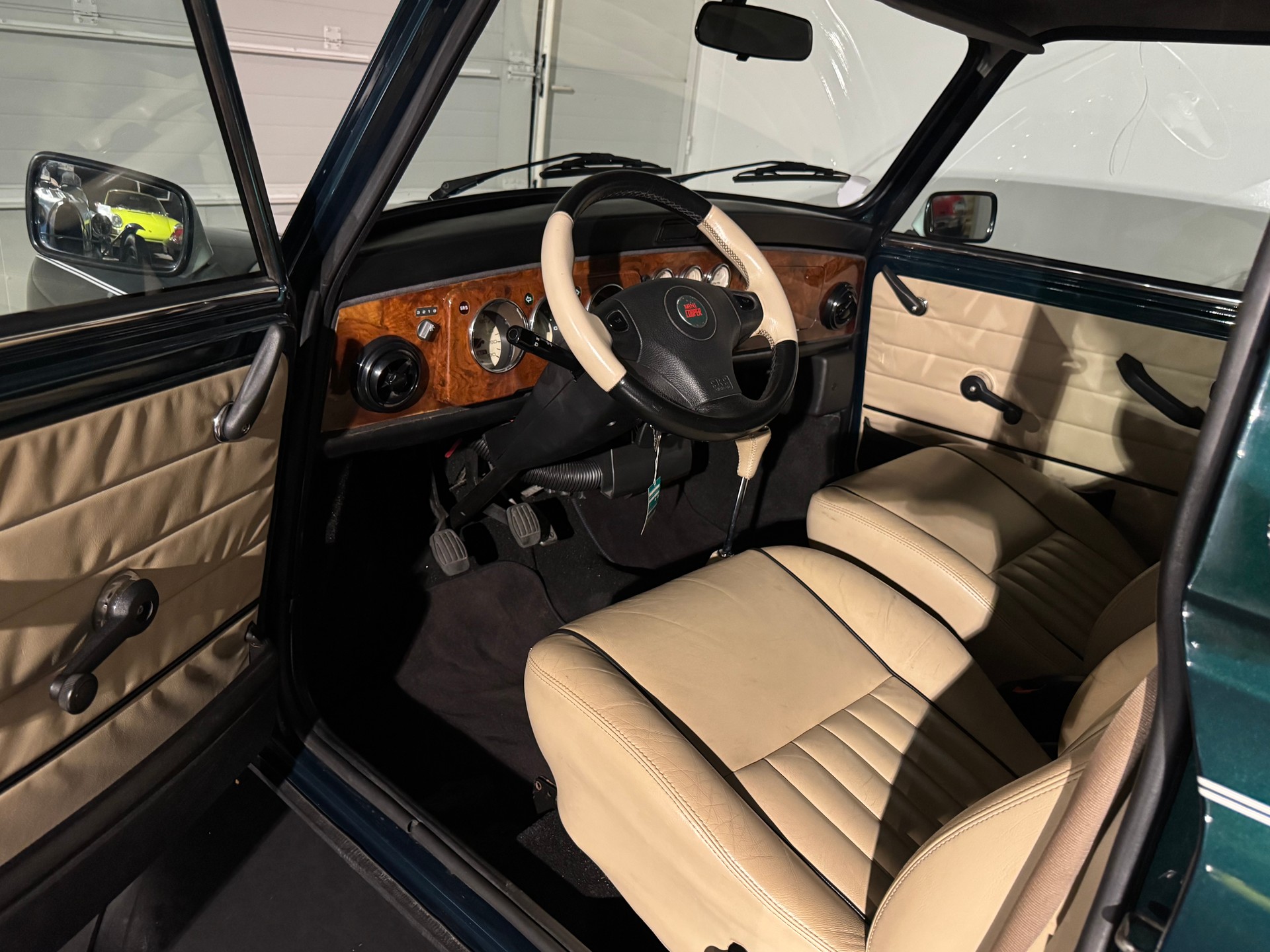 MINI Cooper 1.3i-image-9