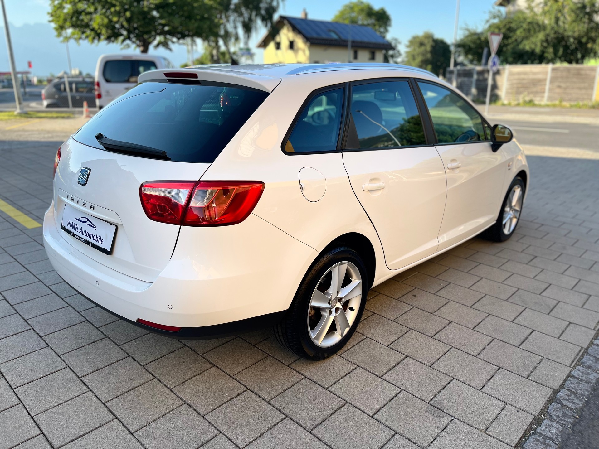 SEAT Ibiza ST 1.6 TDI Sport-image-5