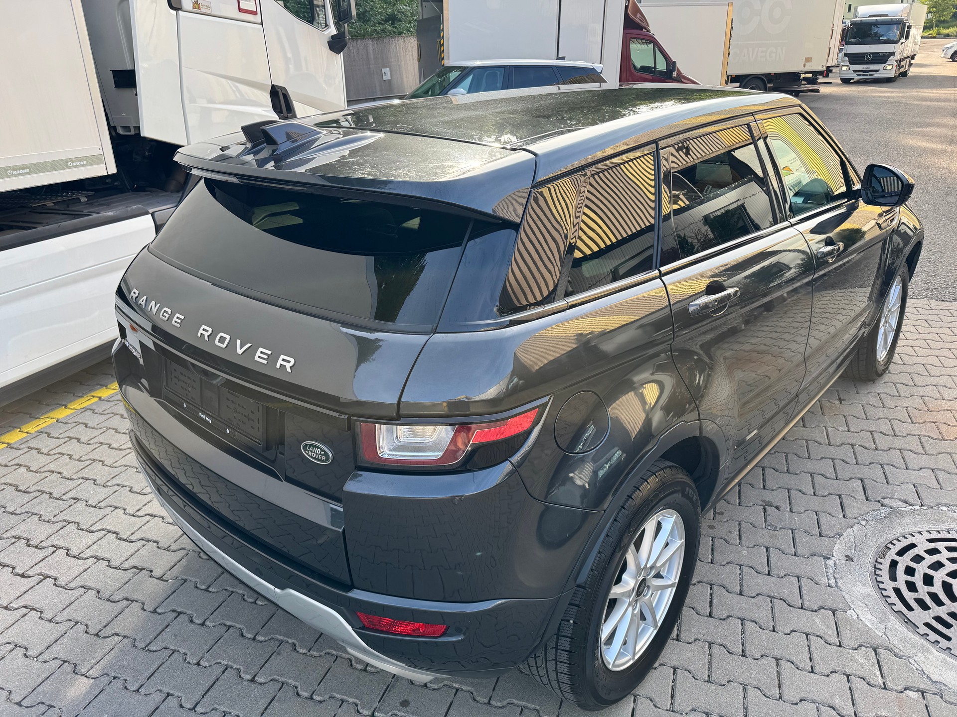 LAND ROVER Range Rover Evoque 2.0 Si4 SE Dynamic AT9-image-7