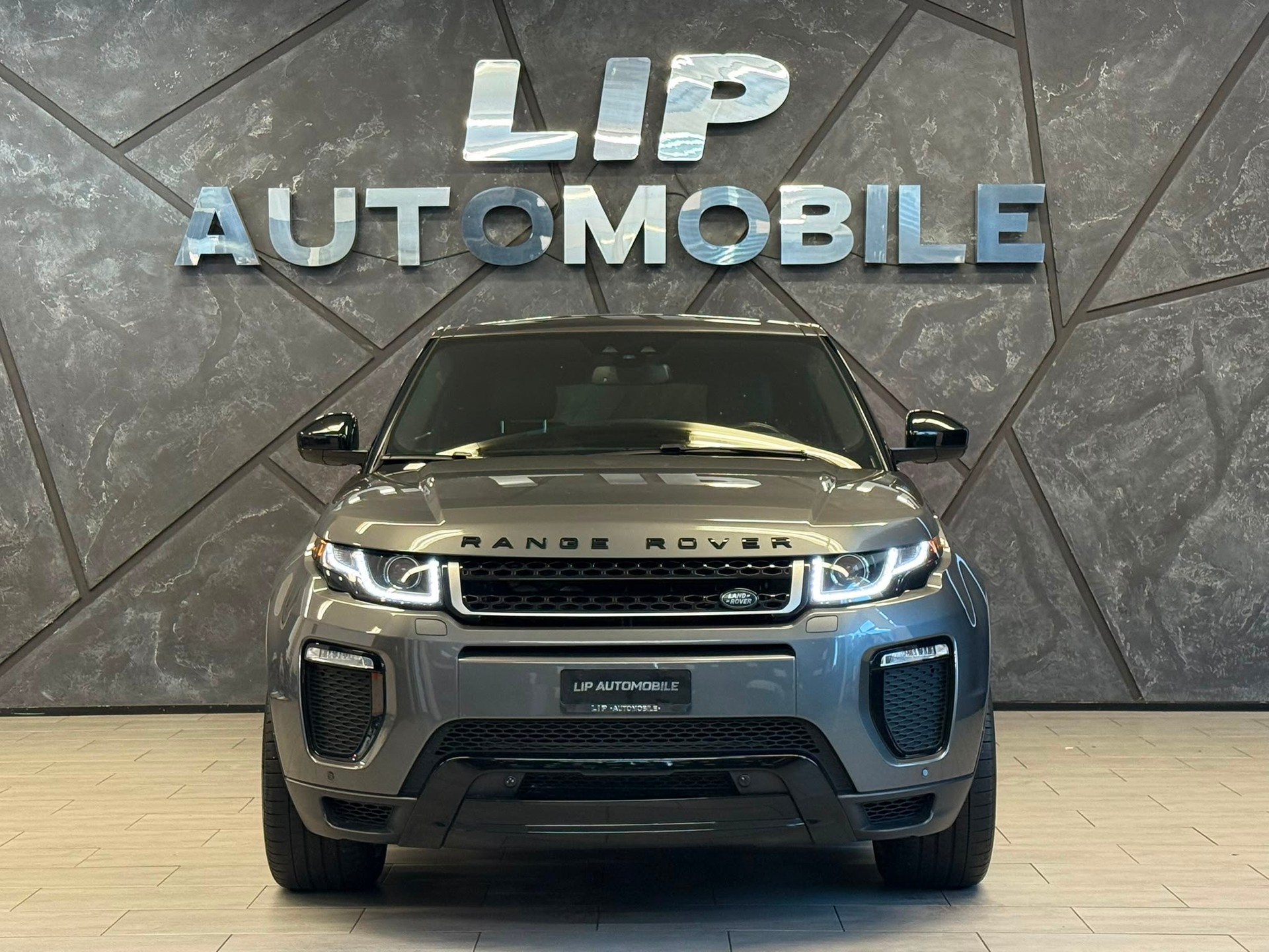 LAND ROVER Range Rover Evoque 2.0 Si4 SE Dynamic AT9-showroom-element-1