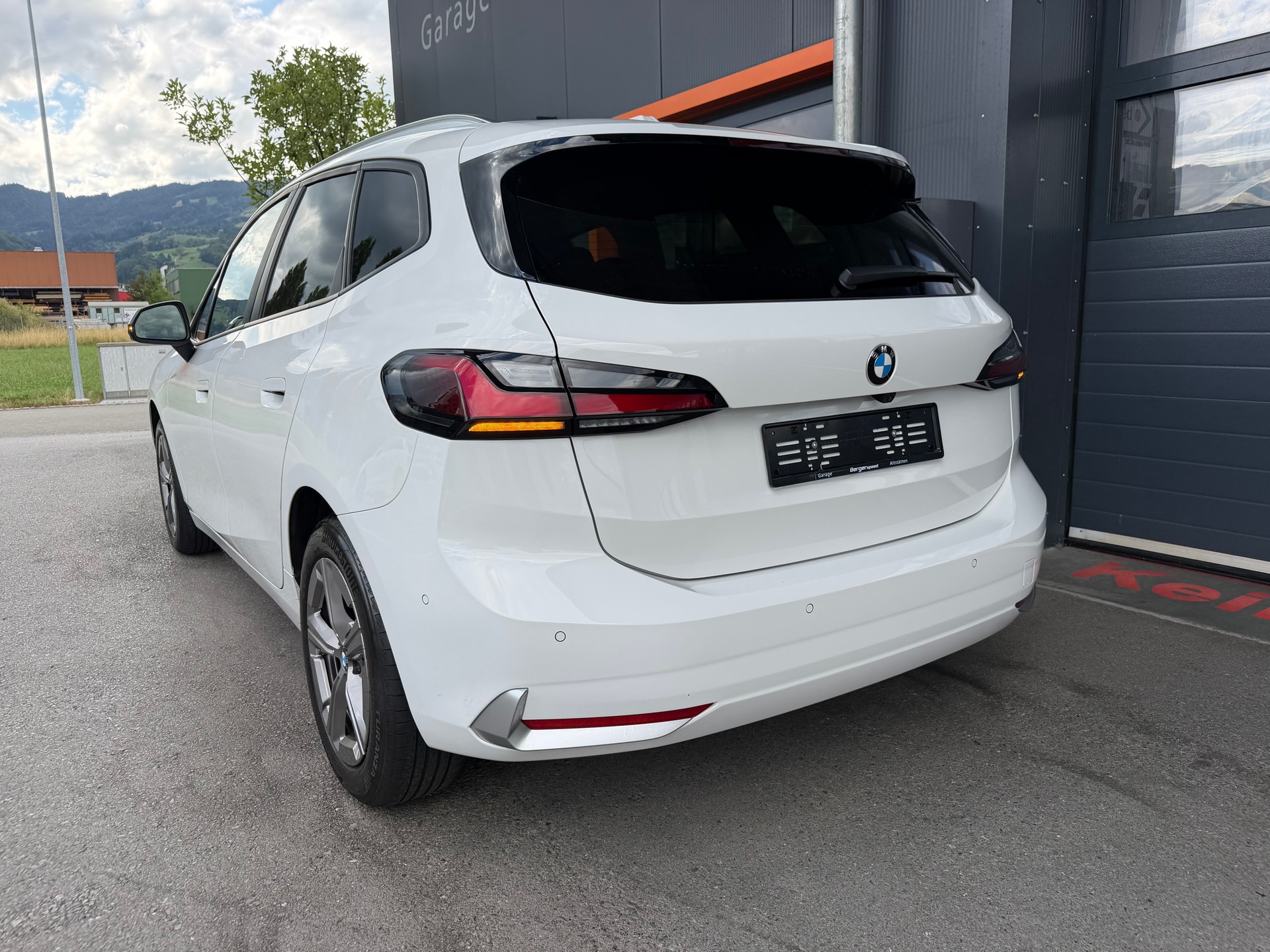 BMW 223d Active Tourer xDrive DKG-image-4