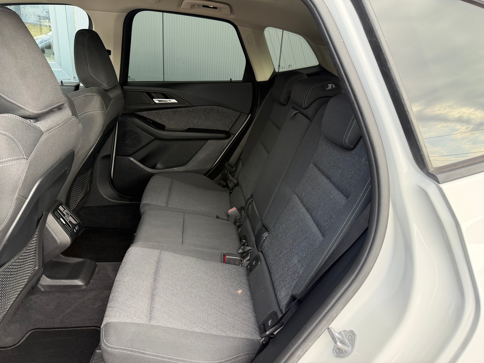 BMW 223d Active Tourer xDrive DKG-image-7