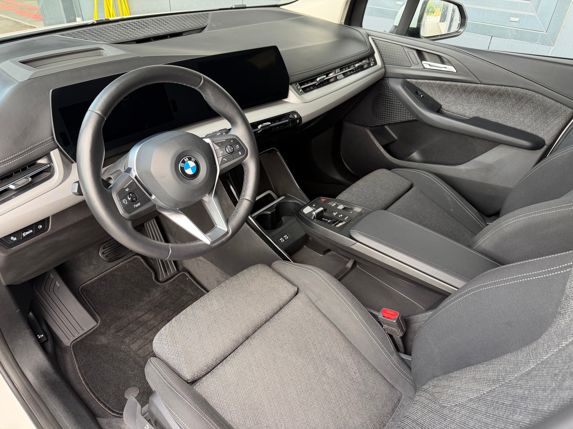 BMW 223d Active Tourer xDrive DKG-image-8