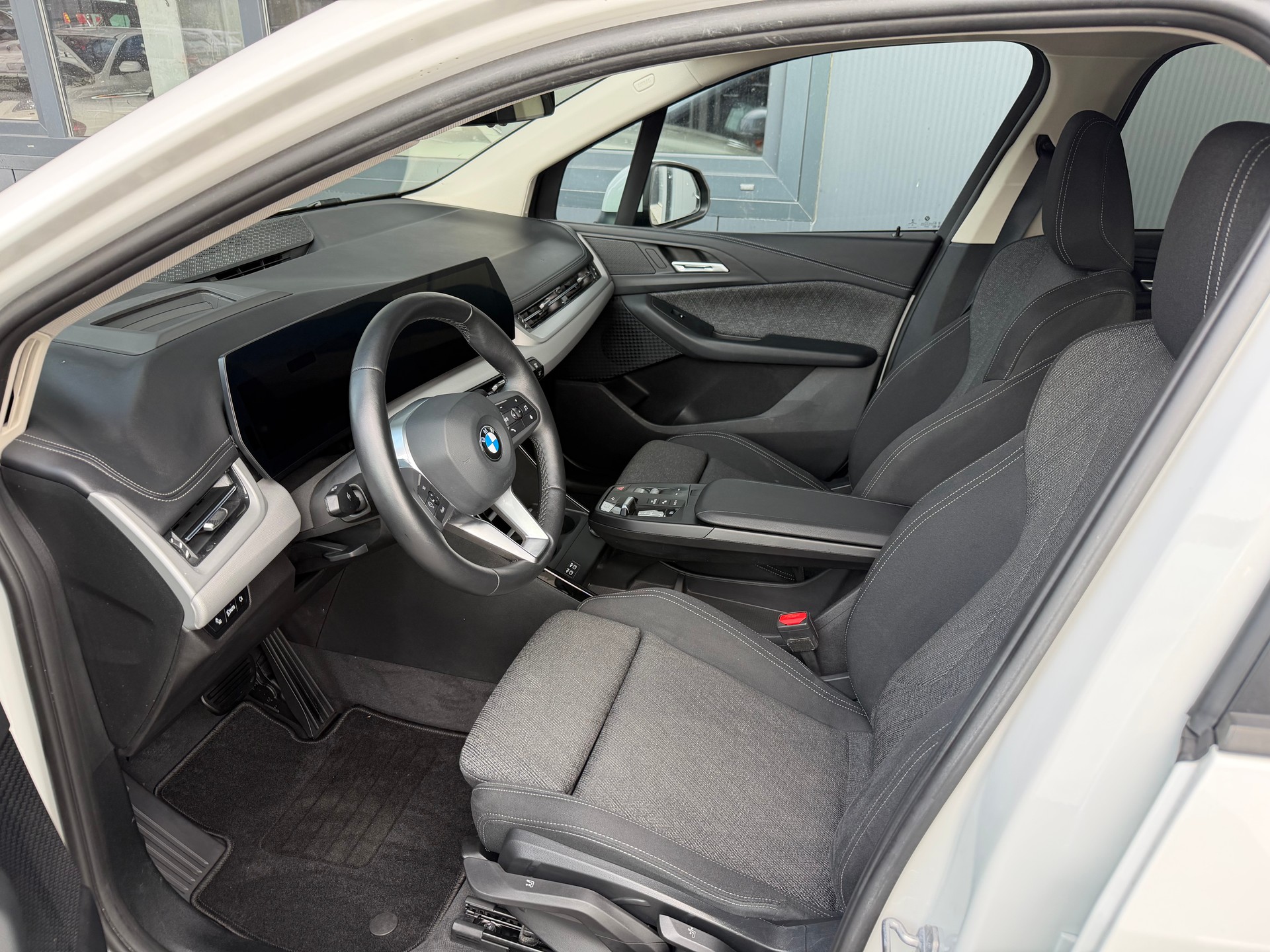 BMW 223d Active Tourer xDrive DKG-image-5