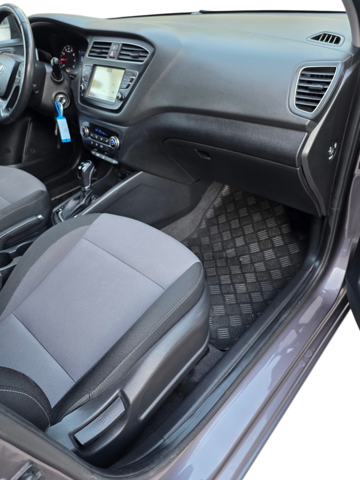 HYUNDAI i20 1.0 T-GDi Amplia DCT-image-13