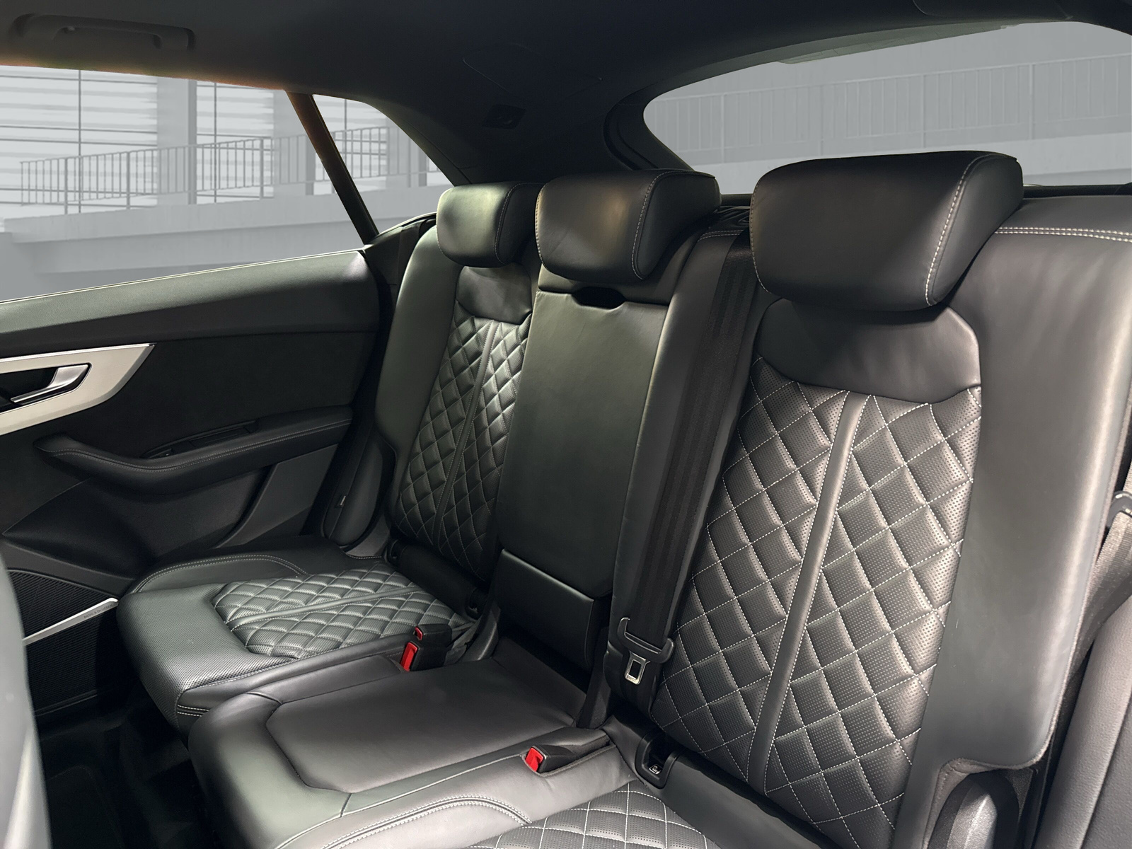 AUDI Q8 50 TDI quattro tiptronic S-Line-image-15