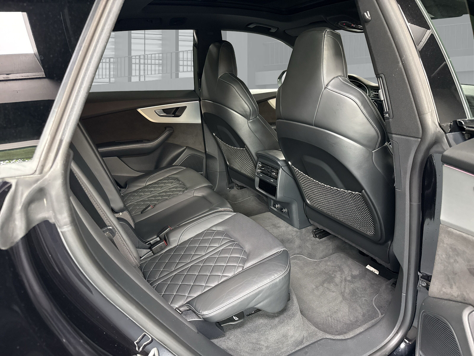 AUDI Q8 50 TDI quattro tiptronic S-Line-image-14