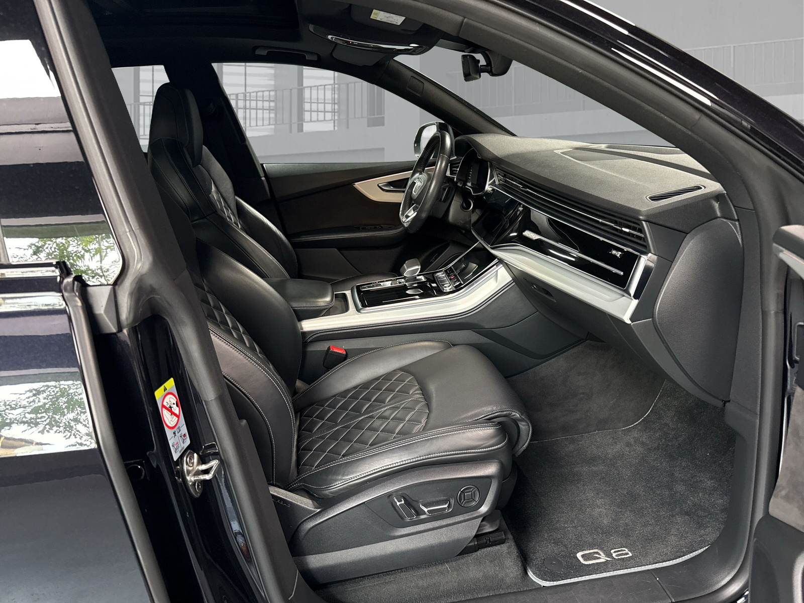 AUDI Q8 50 TDI quattro tiptronic S-Line-image-11