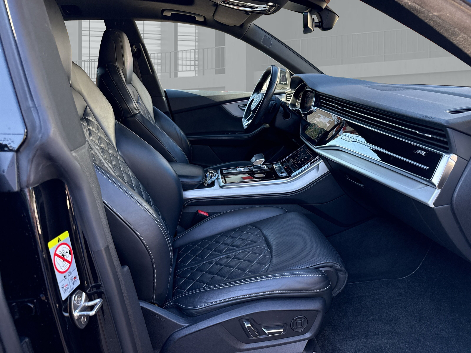 AUDI Q8 50 TDI quattro tiptronic S-Line-image-12