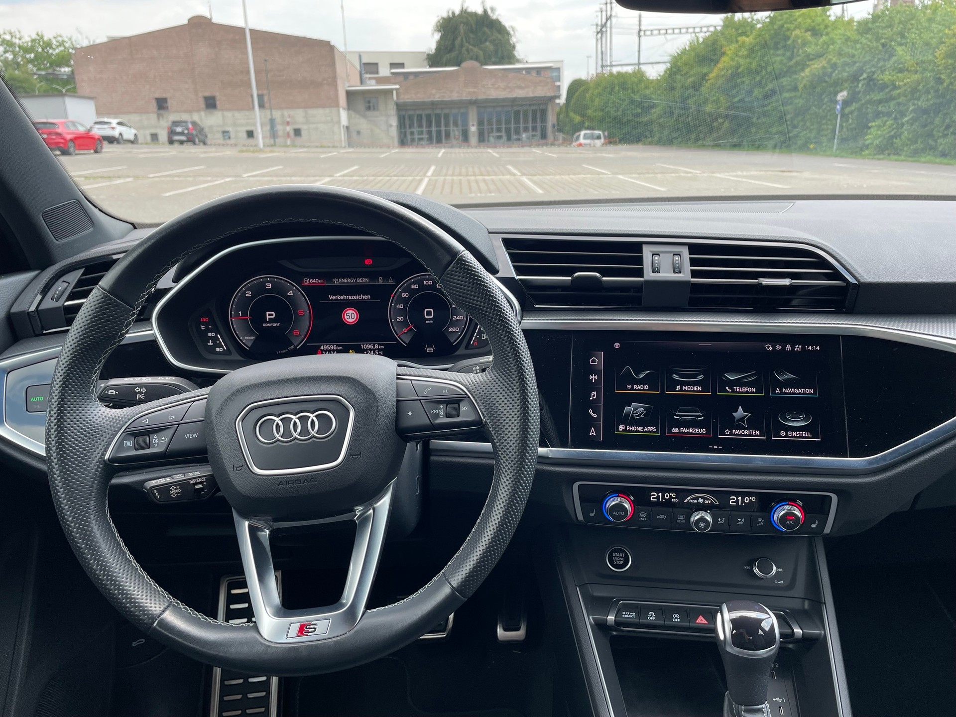 AUDI Q3 Sportback 40 TDI S line quattro S-Tronic-image-4