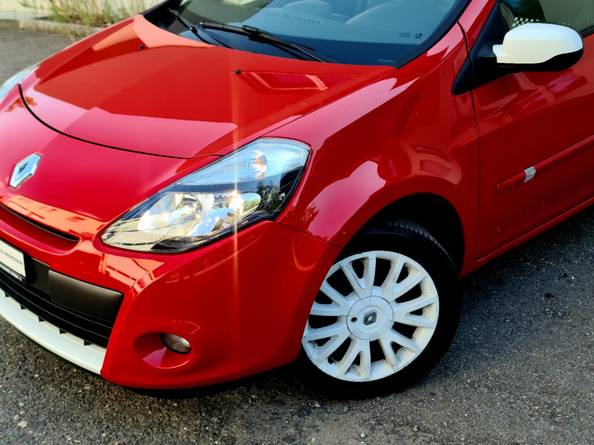 RENAULT Clio 1.2 16V Turbo S-showroom-element-1