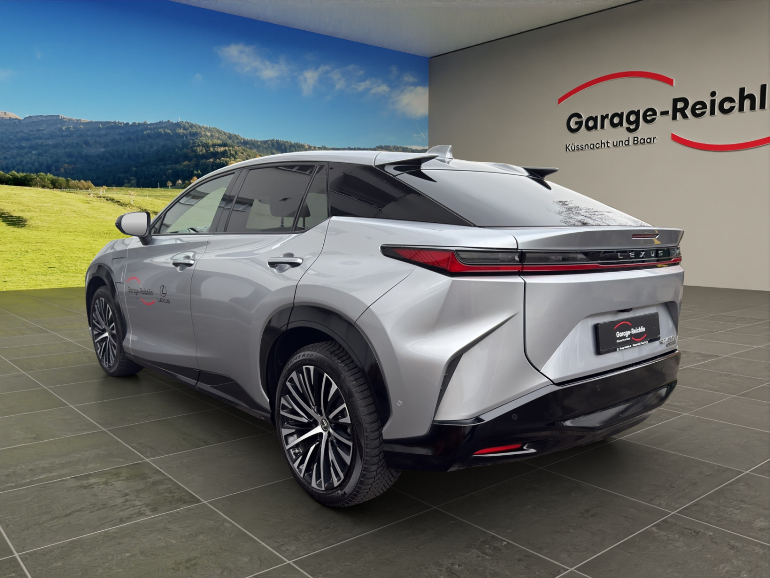 LEXUS RZ 450e Excellence-image-2