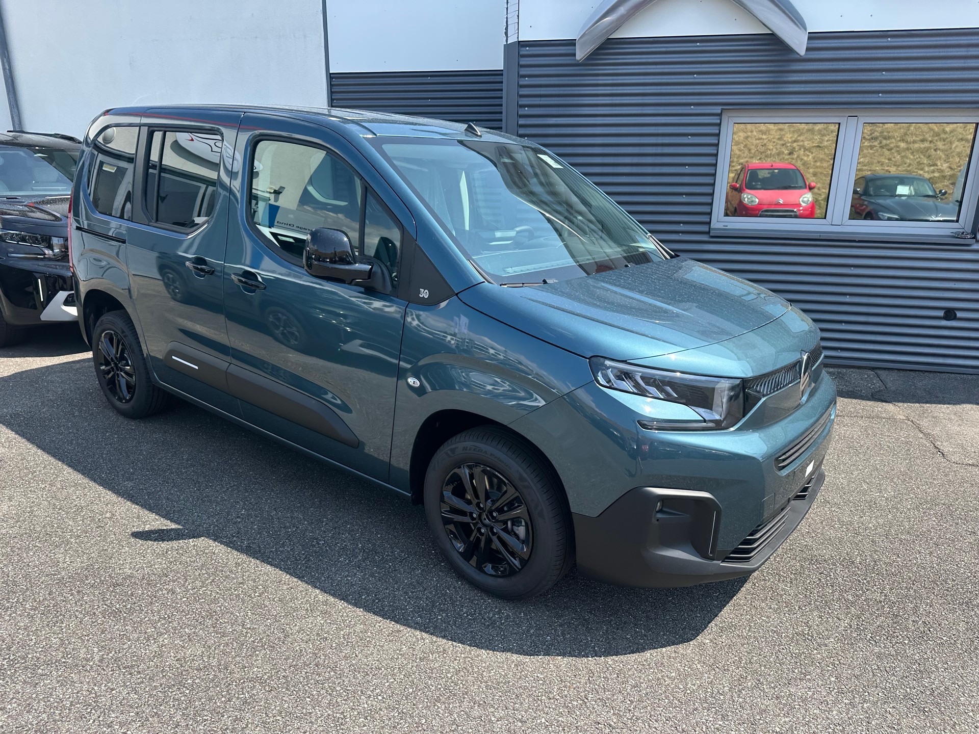 CITROEN Berlingo 1.5 BlueHDi 130 M Berlingo 30 EAT8-image-5