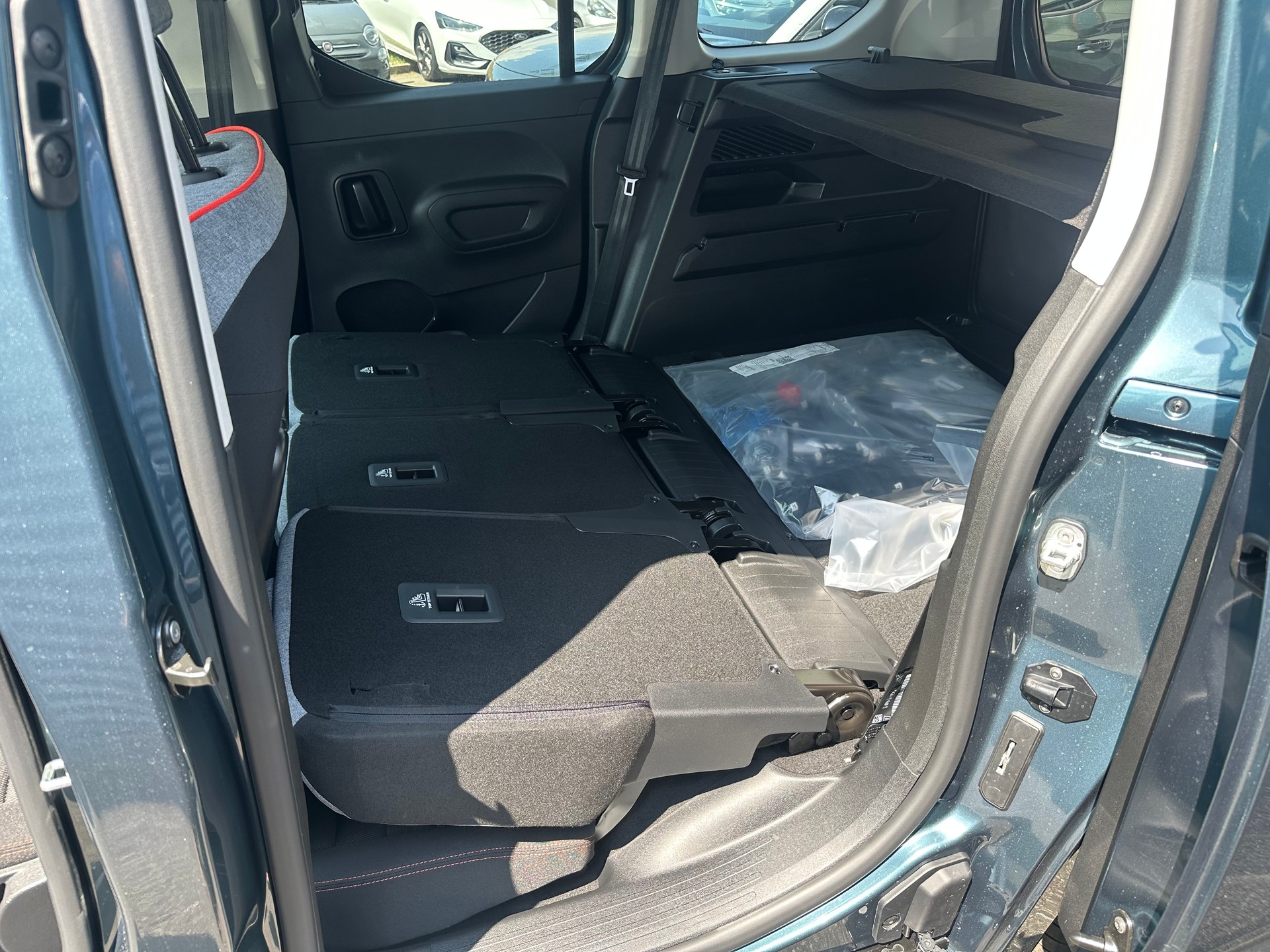 CITROEN Berlingo 1.5 BlueHDi 130 M Berlingo 30 EAT8-image-7