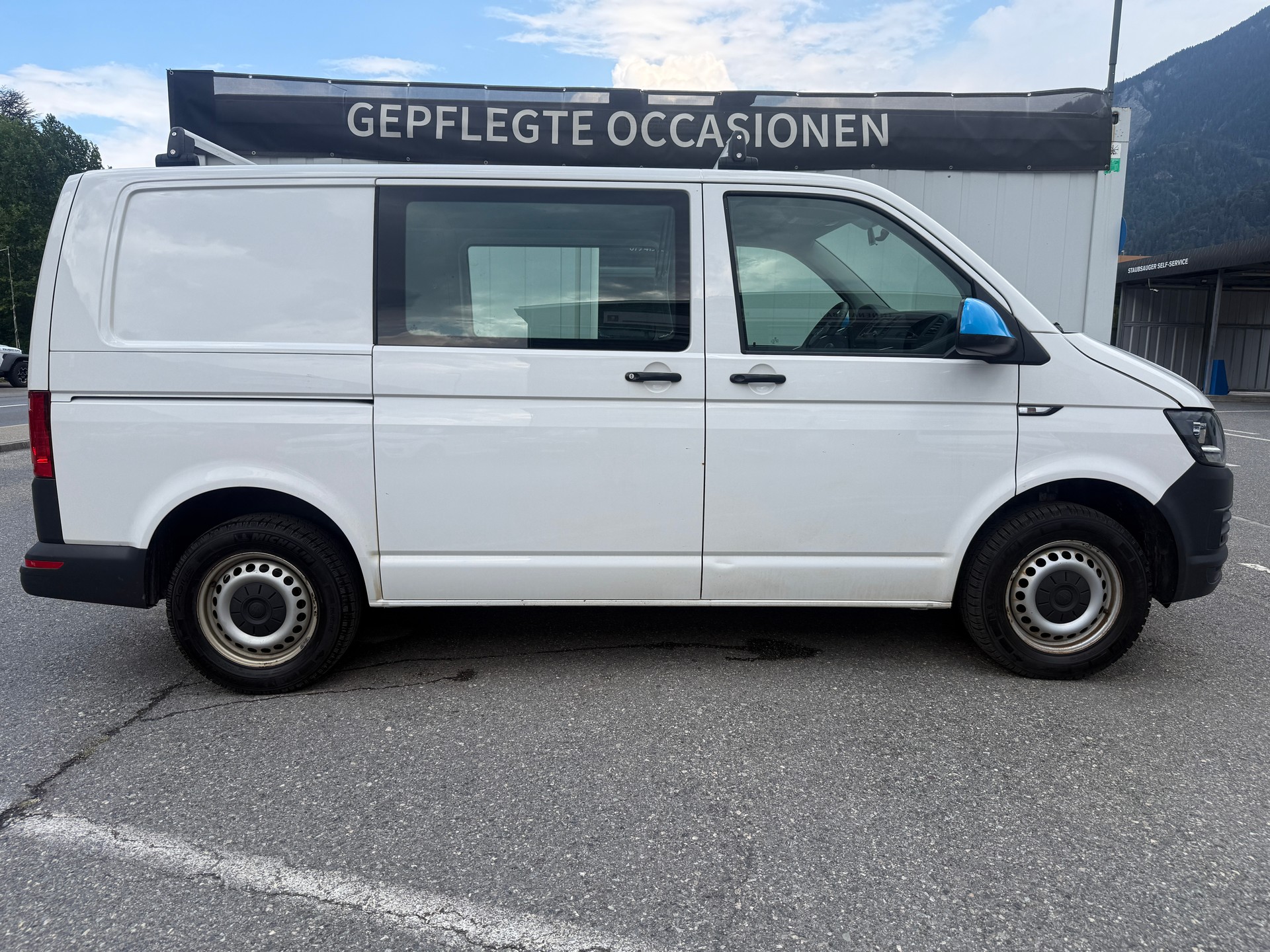VW T6.1 2.0 TDI 4Motion-image-2