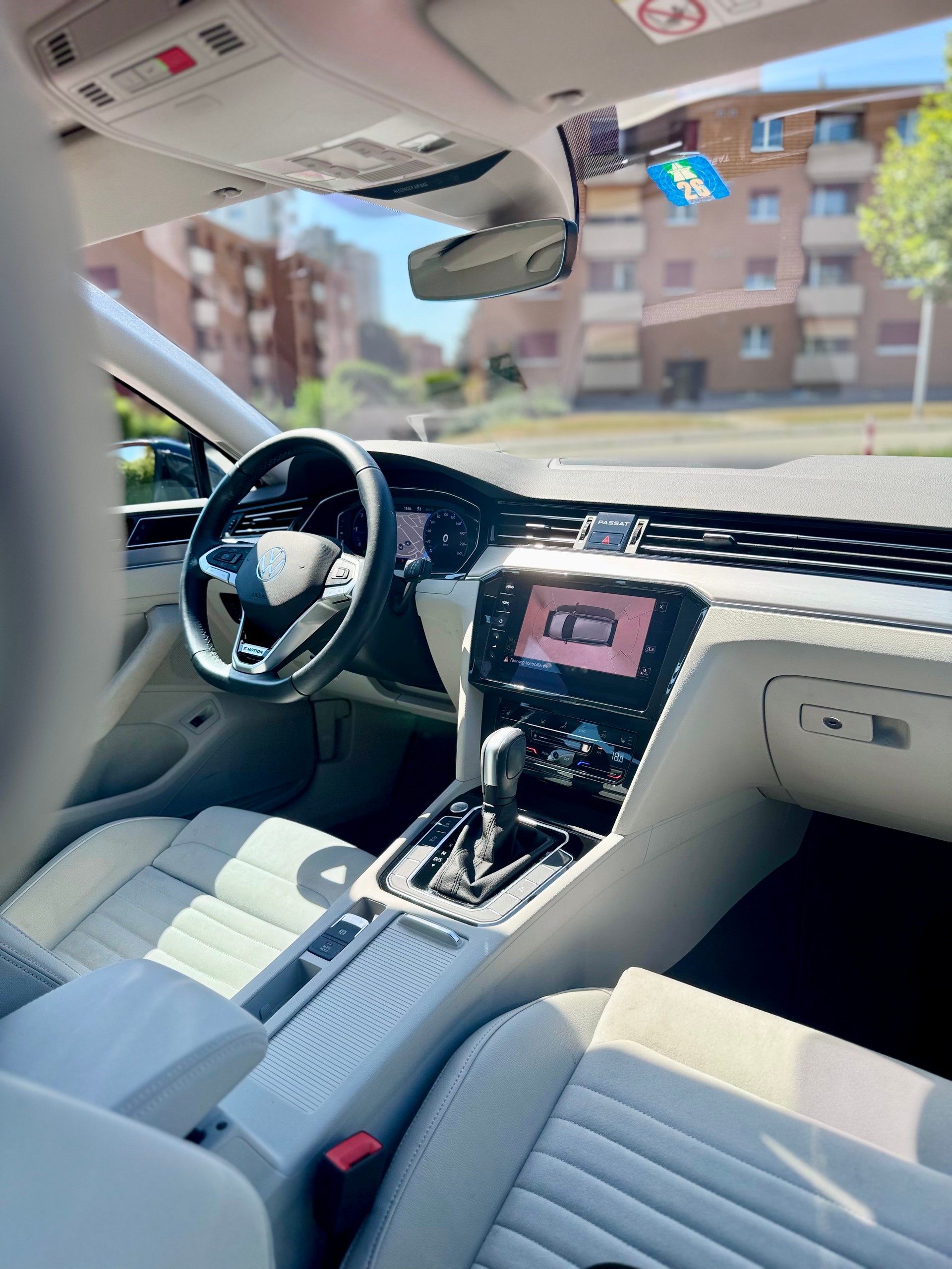 VW Passat 2.0 TDI BMT Elegance 4Motion DSG-image-13