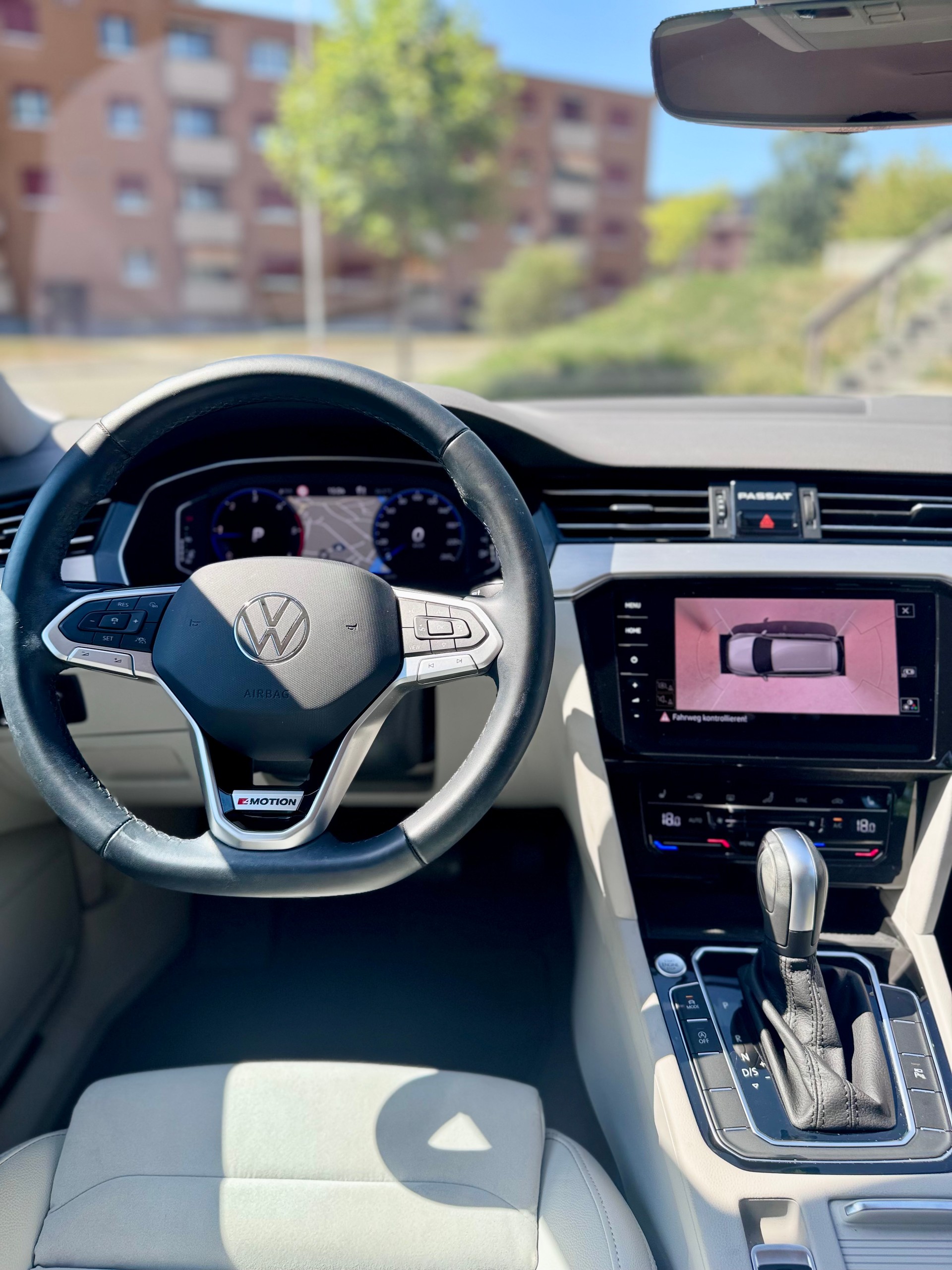 VW Passat 2.0 TDI BMT Elegance 4Motion DSG-image-11