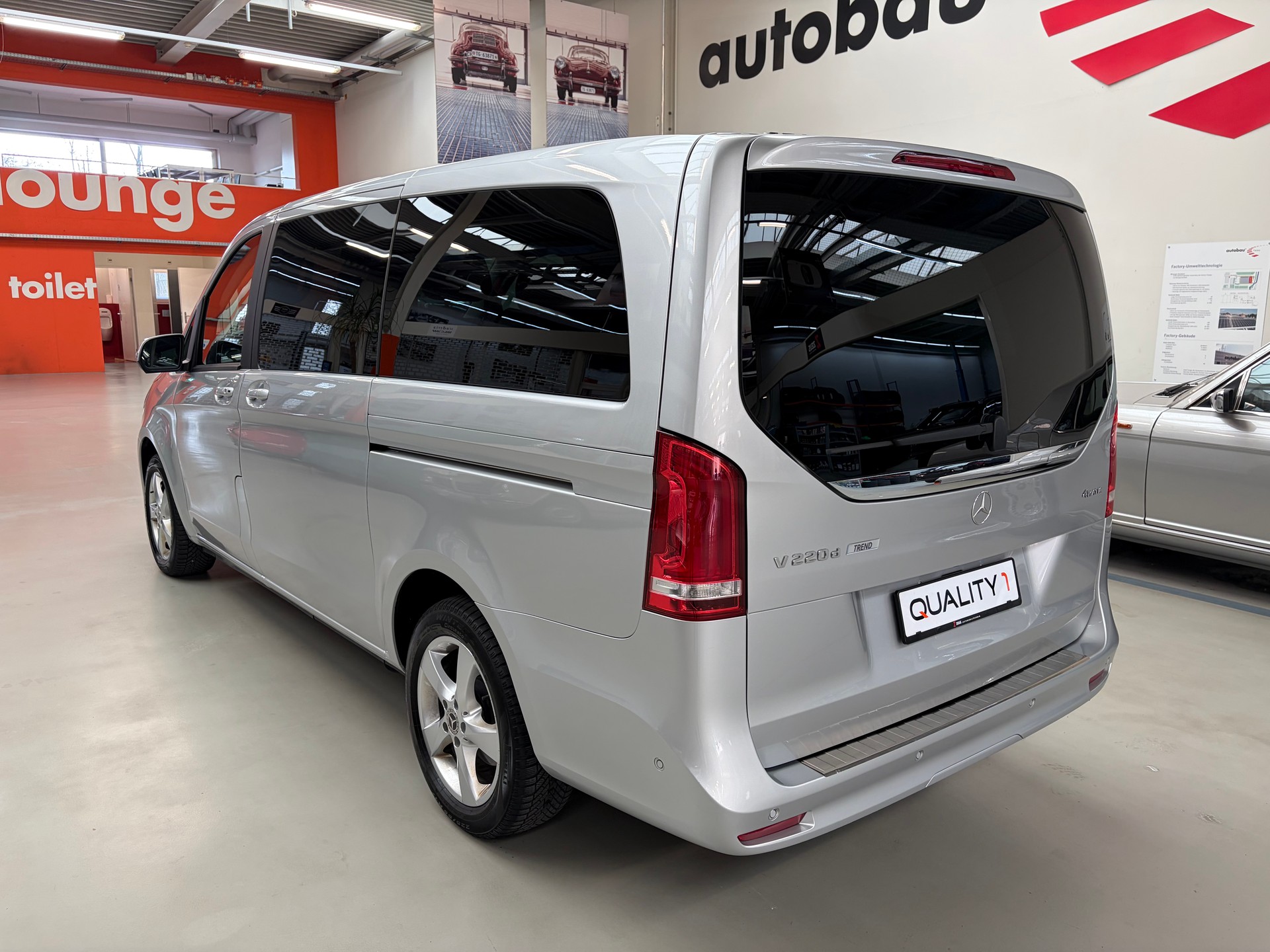 MERCEDES-BENZ V 220 d Trend lang 4Matic 9G-Tronic-image-2