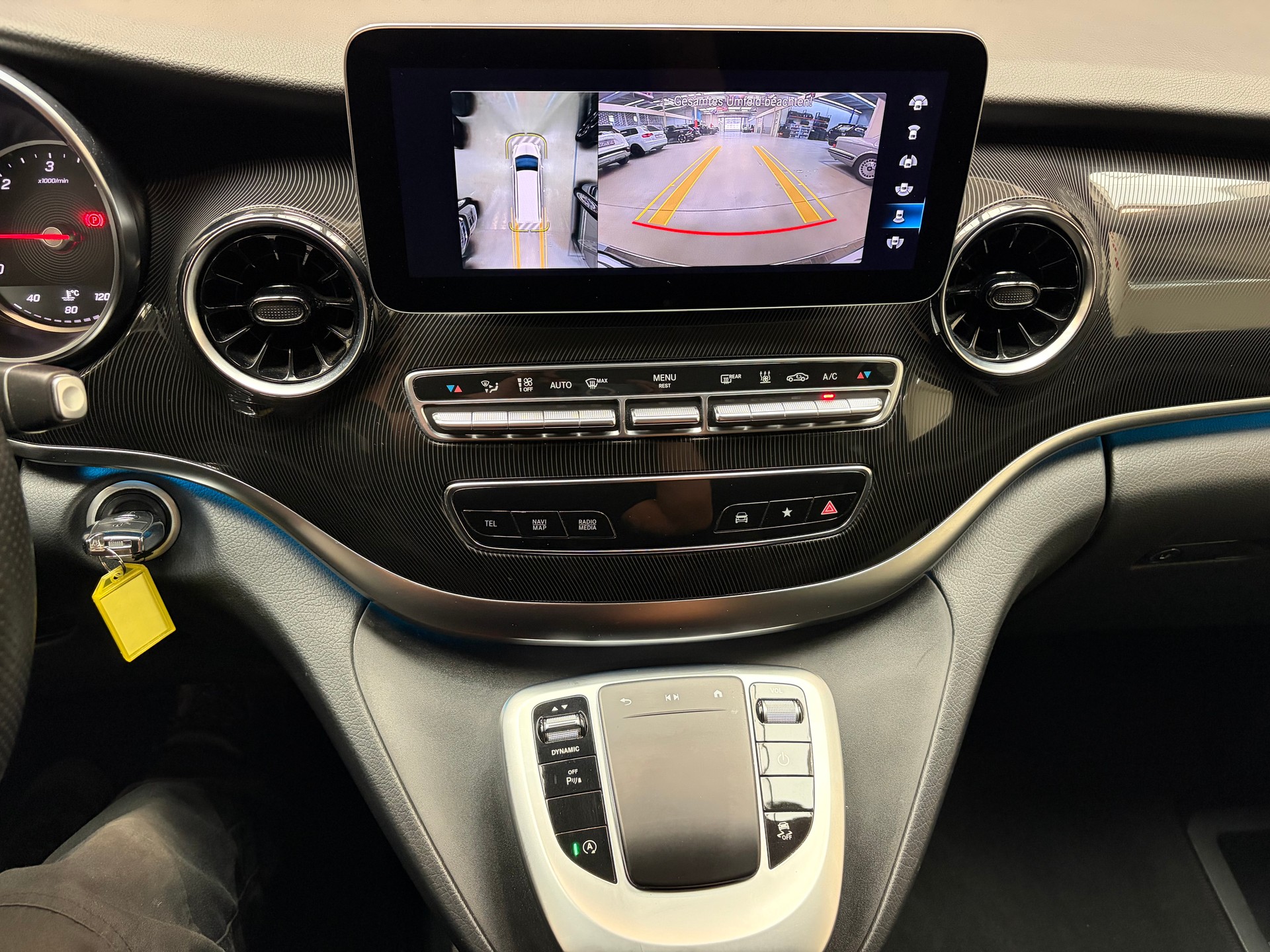 MERCEDES-BENZ V 220 d Trend lang 4Matic 9G-Tronic-image-12