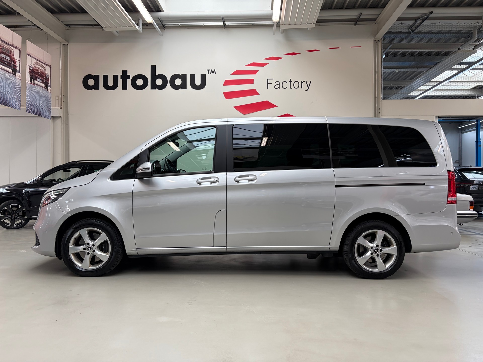 MERCEDES-BENZ V 220 d Trend lang 4Matic 9G-Tronic-image-1