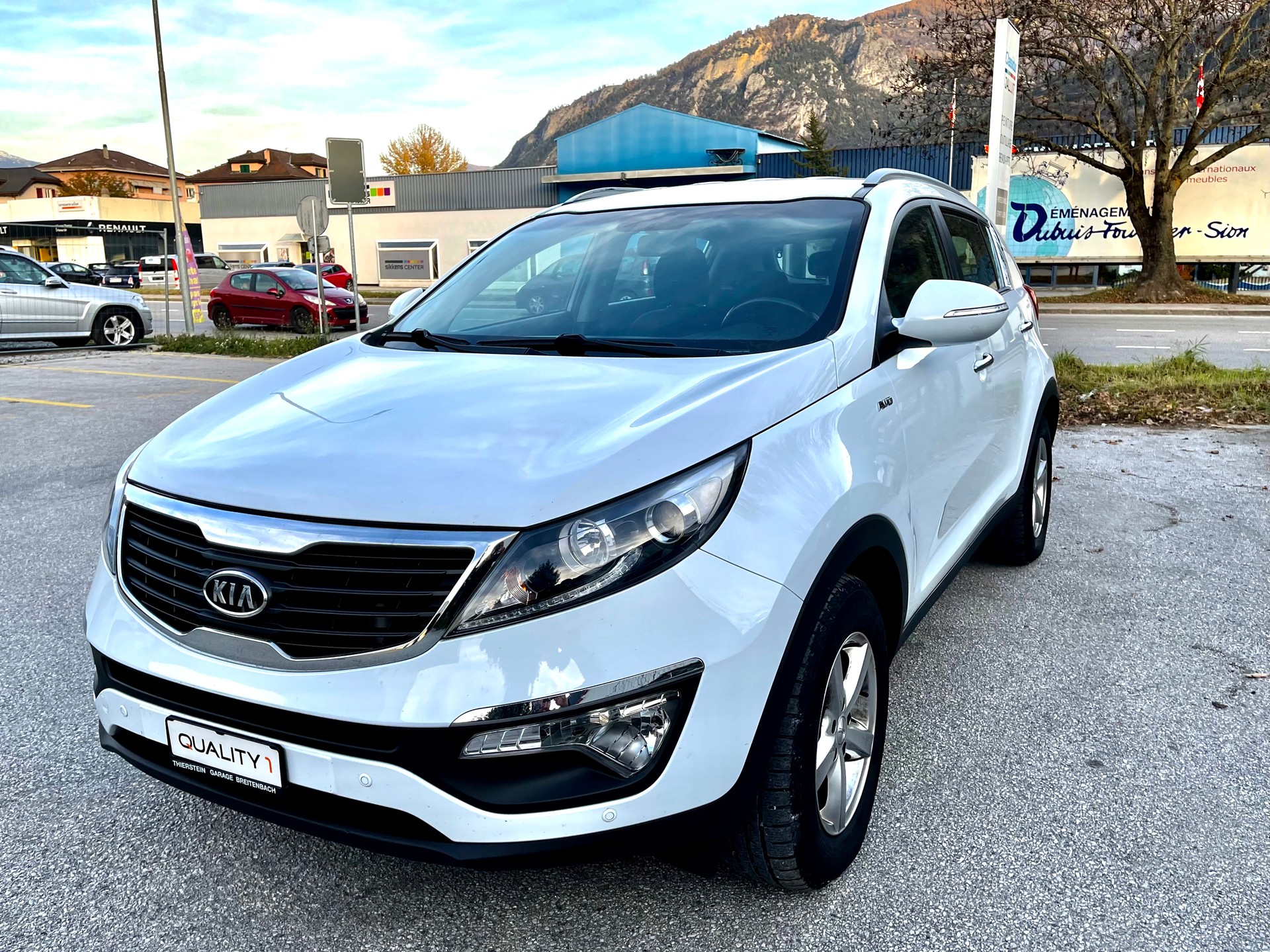 KIA Sportage 2.0 CRDi Trend 4WD Automatic-image-14