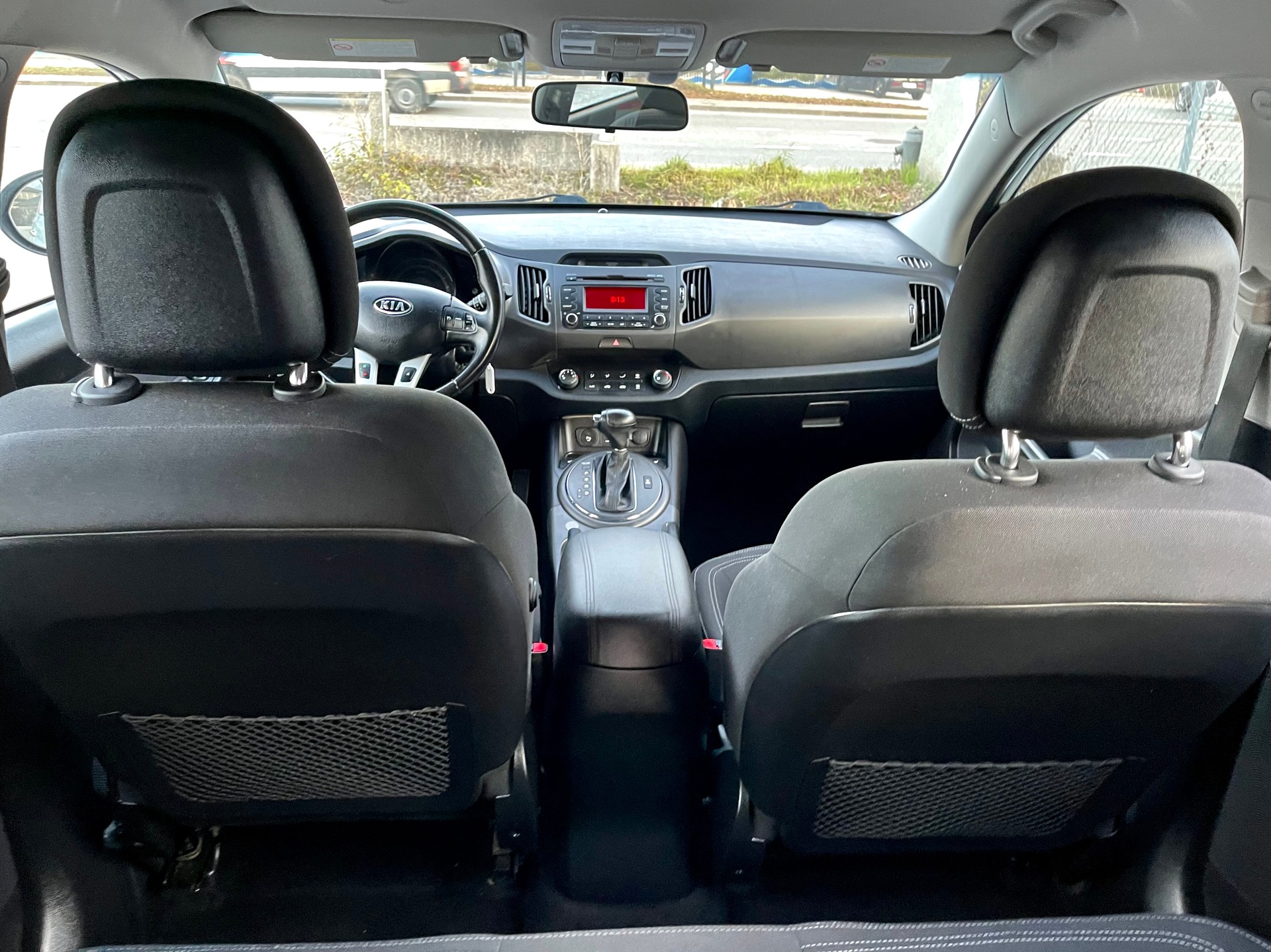 KIA Sportage 2.0 CRDi Trend 4WD Automatic-image-22