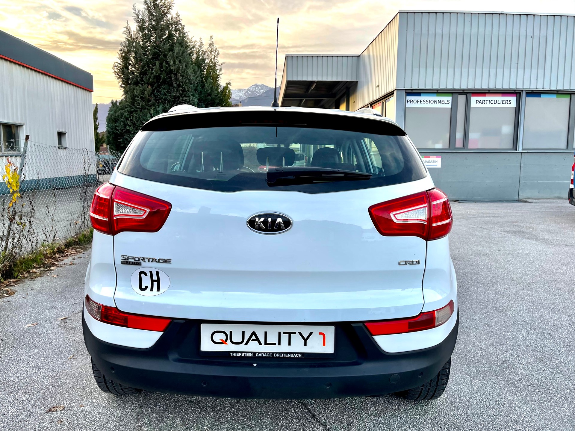 KIA Sportage 2.0 CRDi Trend 4WD Automatic-image-19