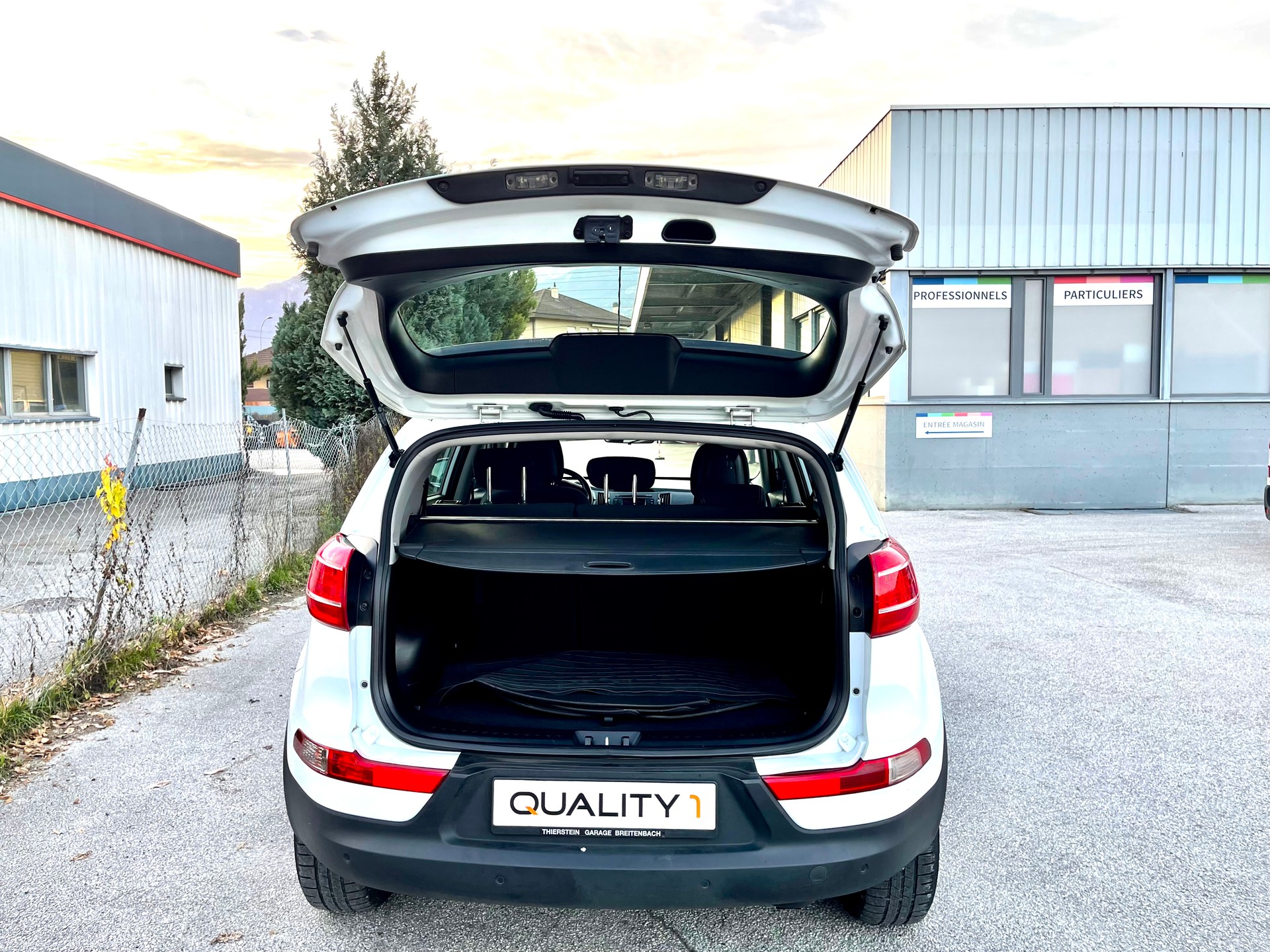 KIA Sportage 2.0 CRDi Trend 4WD Automatic-image-7