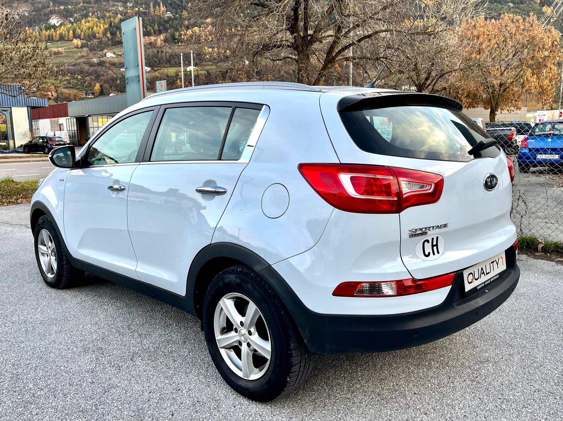 KIA Sportage 2.0 CRDi Trend 4WD Automatic-image-5