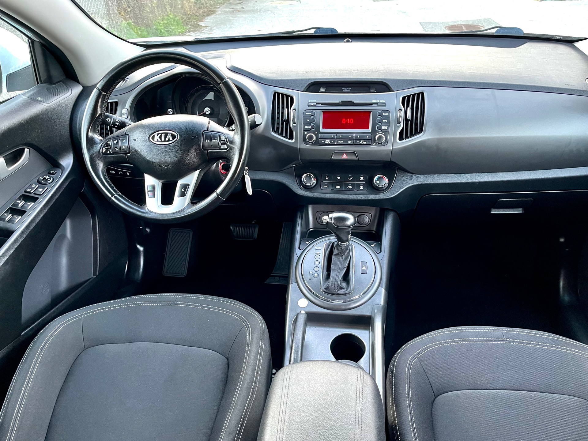 KIA Sportage 2.0 CRDi Trend 4WD Automatic-image-1