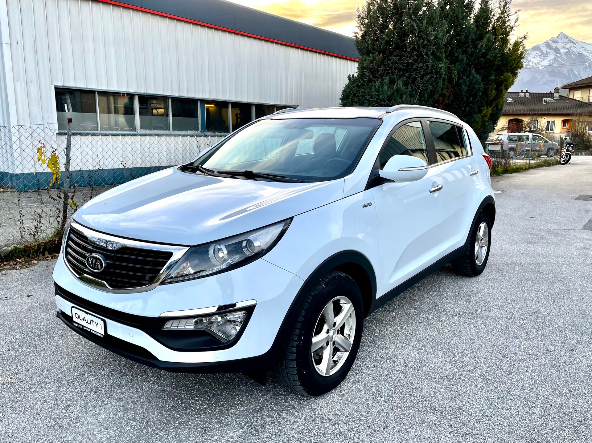 KIA Sportage 2.0 CRDi Trend 4WD Automatic-image-28