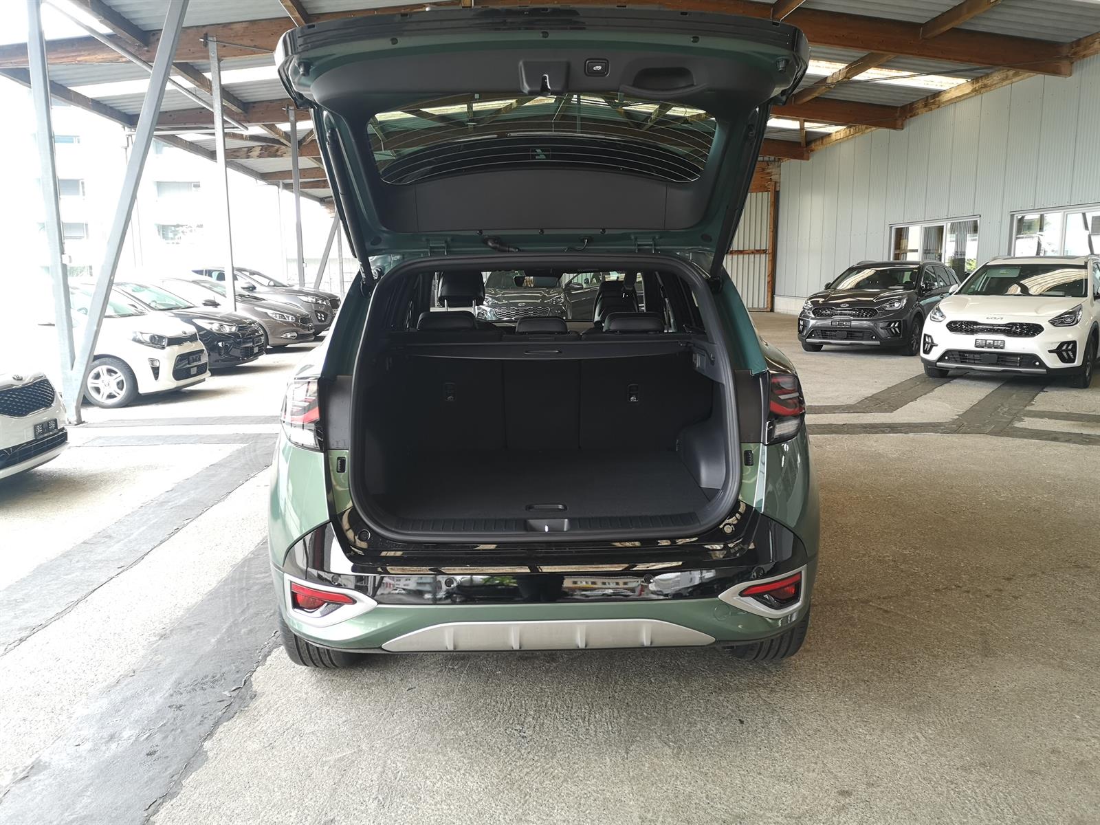 KIA Sportage 1.6 T-GDi Hybrid GT-Line-image-4
