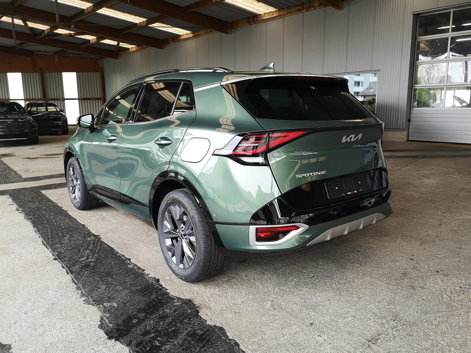 KIA Sportage 1.6 T-GDi Hybrid GT-Line-image-2