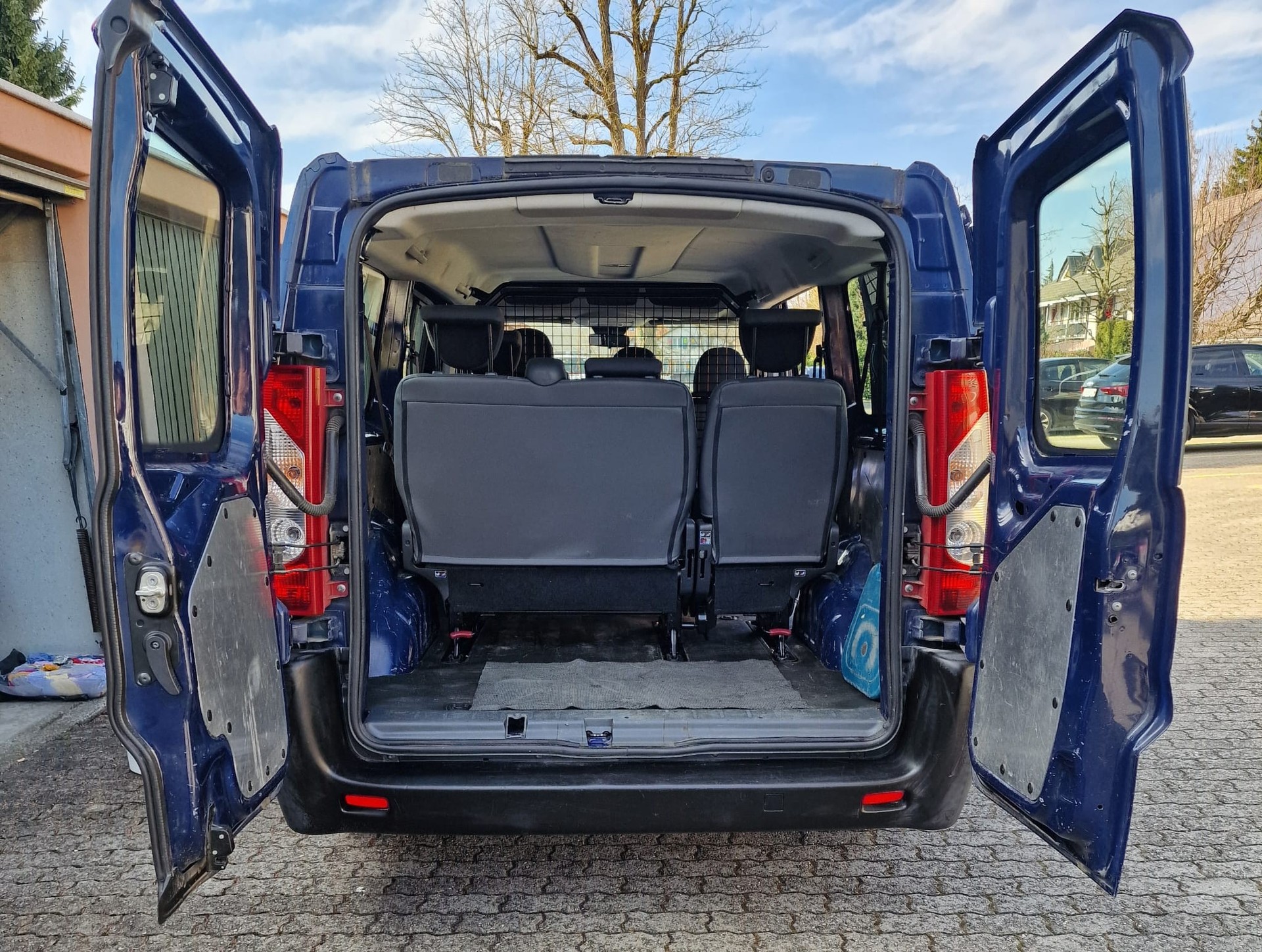 CITROEN Jumpy 2.0 HDi L2H1 Attraction 9 Sitzplätze-image-7