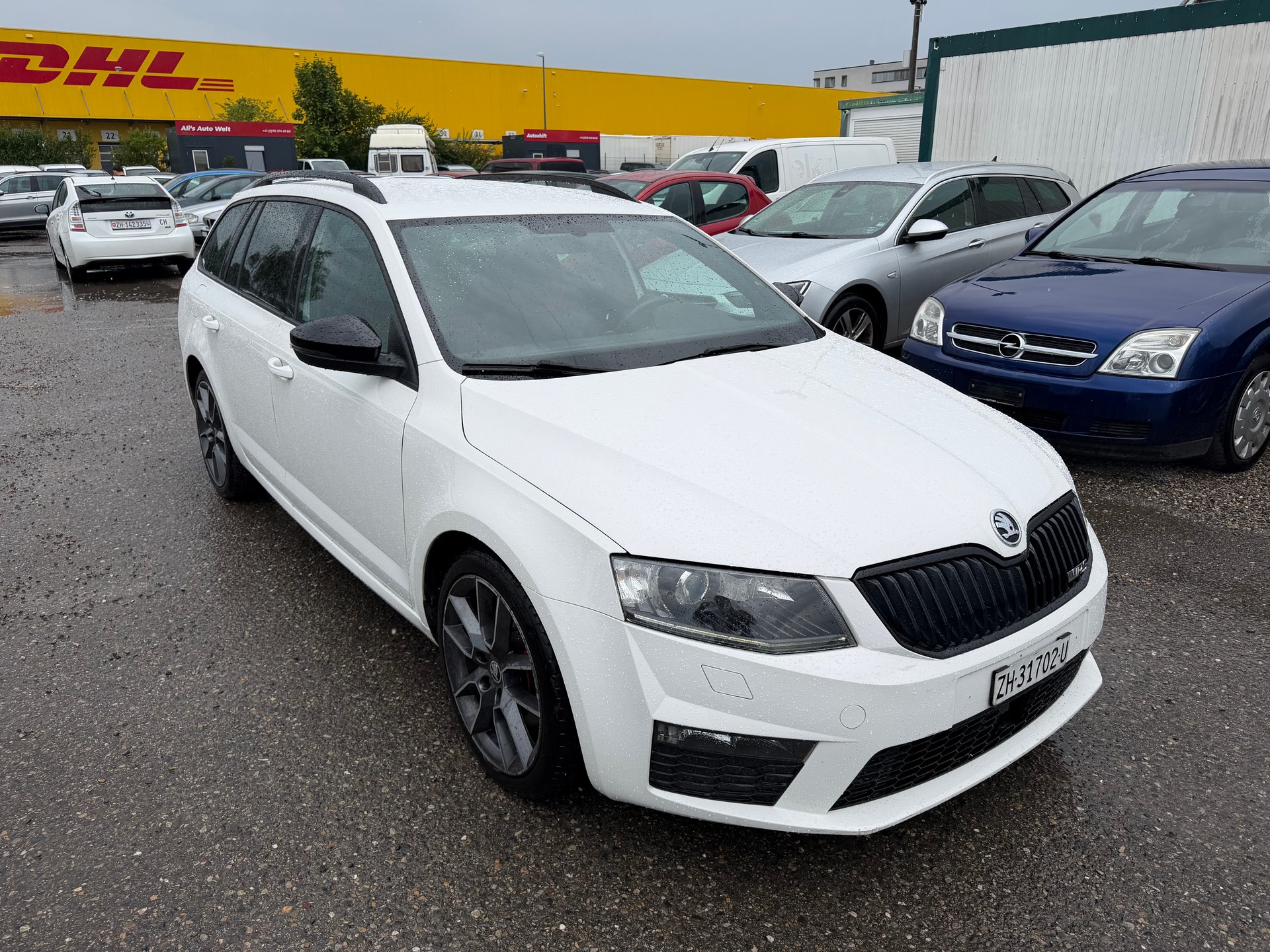 SKODA Octavia Combi 2.0 TDI RS 4x4 DSG-image-2