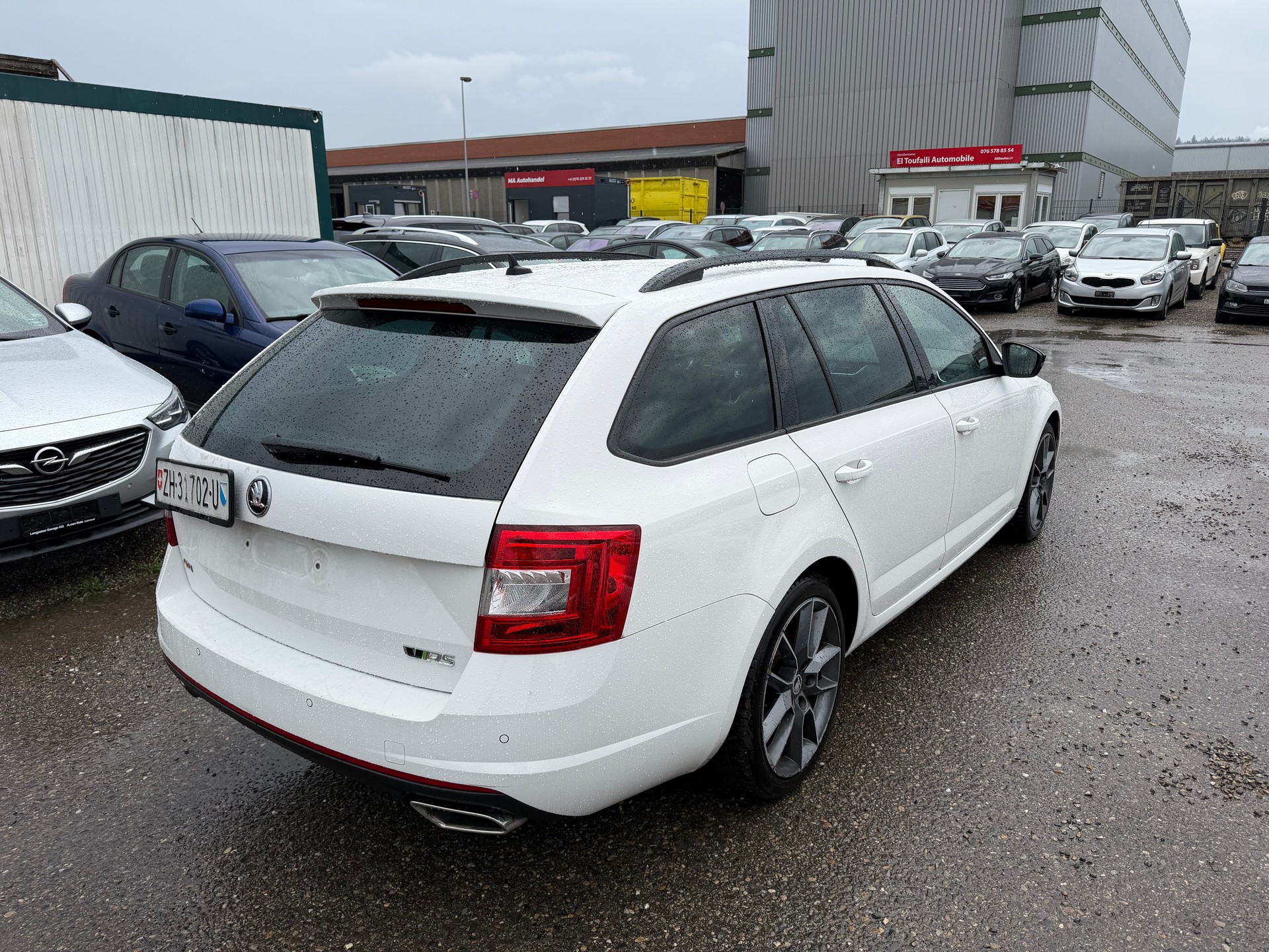 SKODA Octavia Combi 2.0 TDI RS 4x4 DSG-image-3