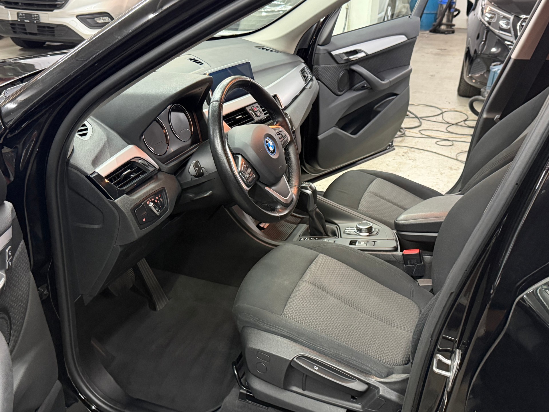 BMW X1 xDrive 25e Steptronic-image-7
