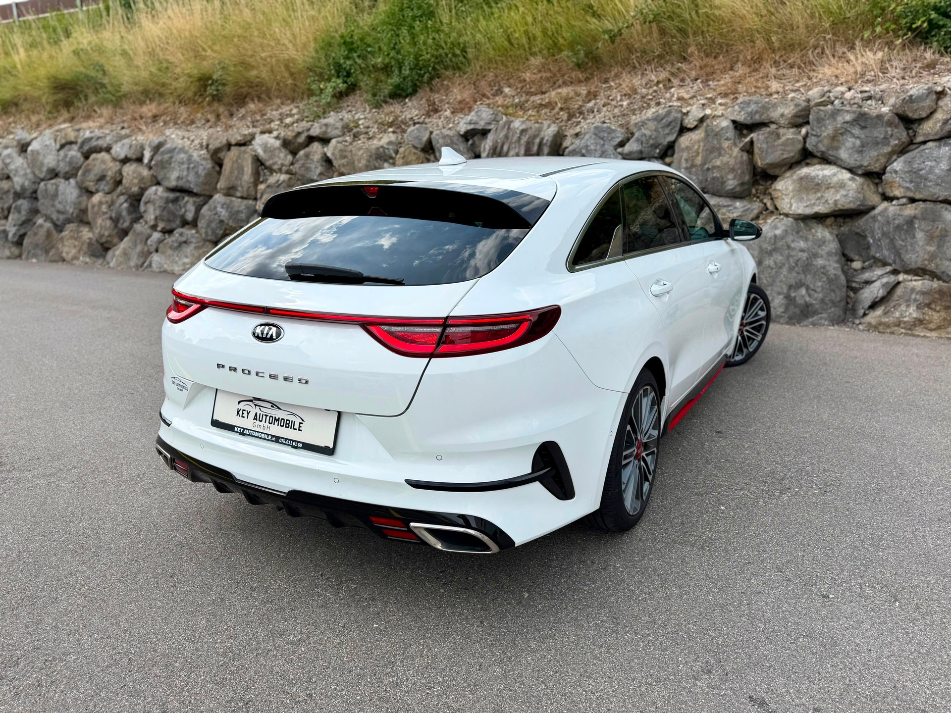 KIA ProCeed 1.6 T-GDi GT DCT-image-4
