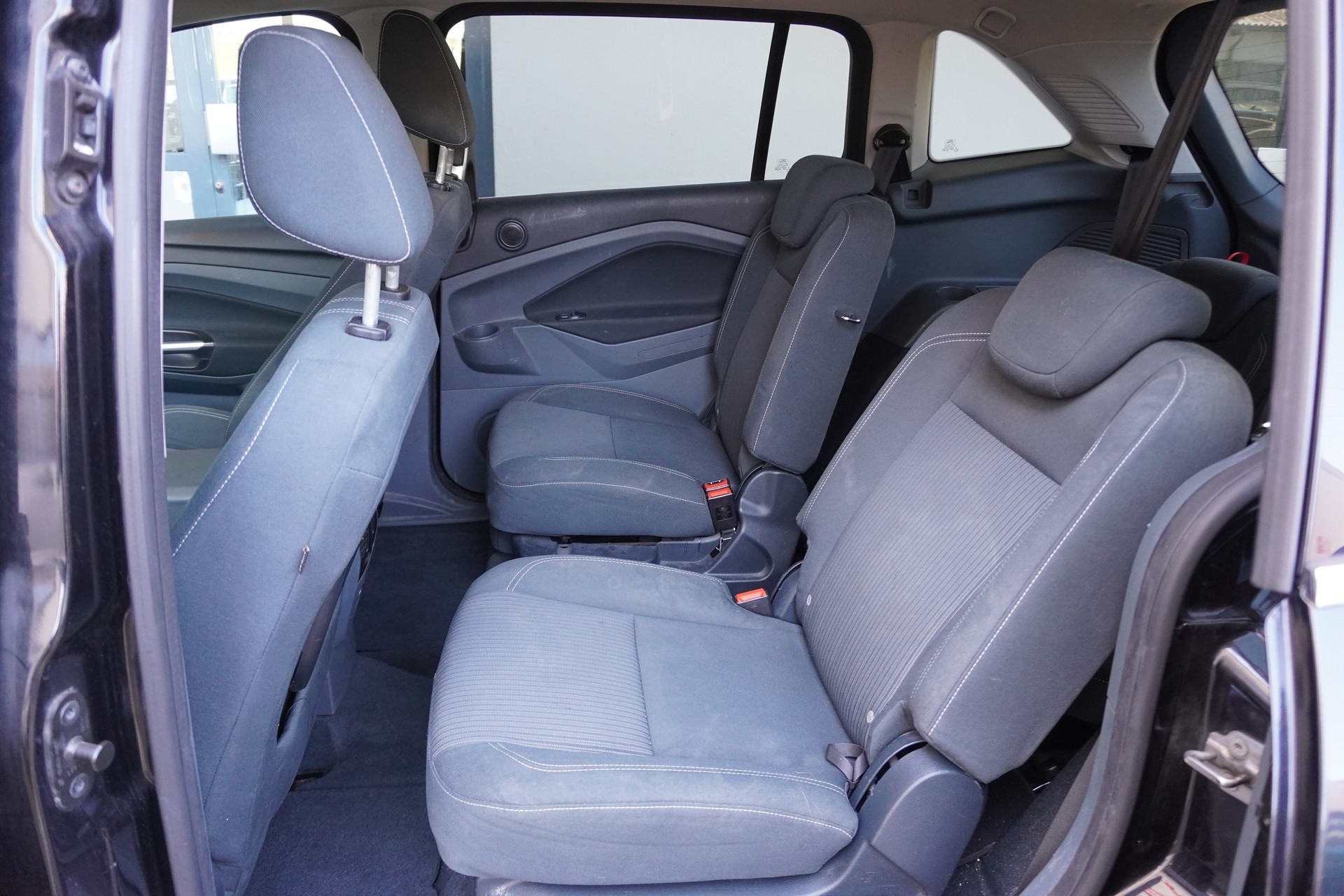 FORD Grand C-Max 2.0 TDCi Titanium-image-12