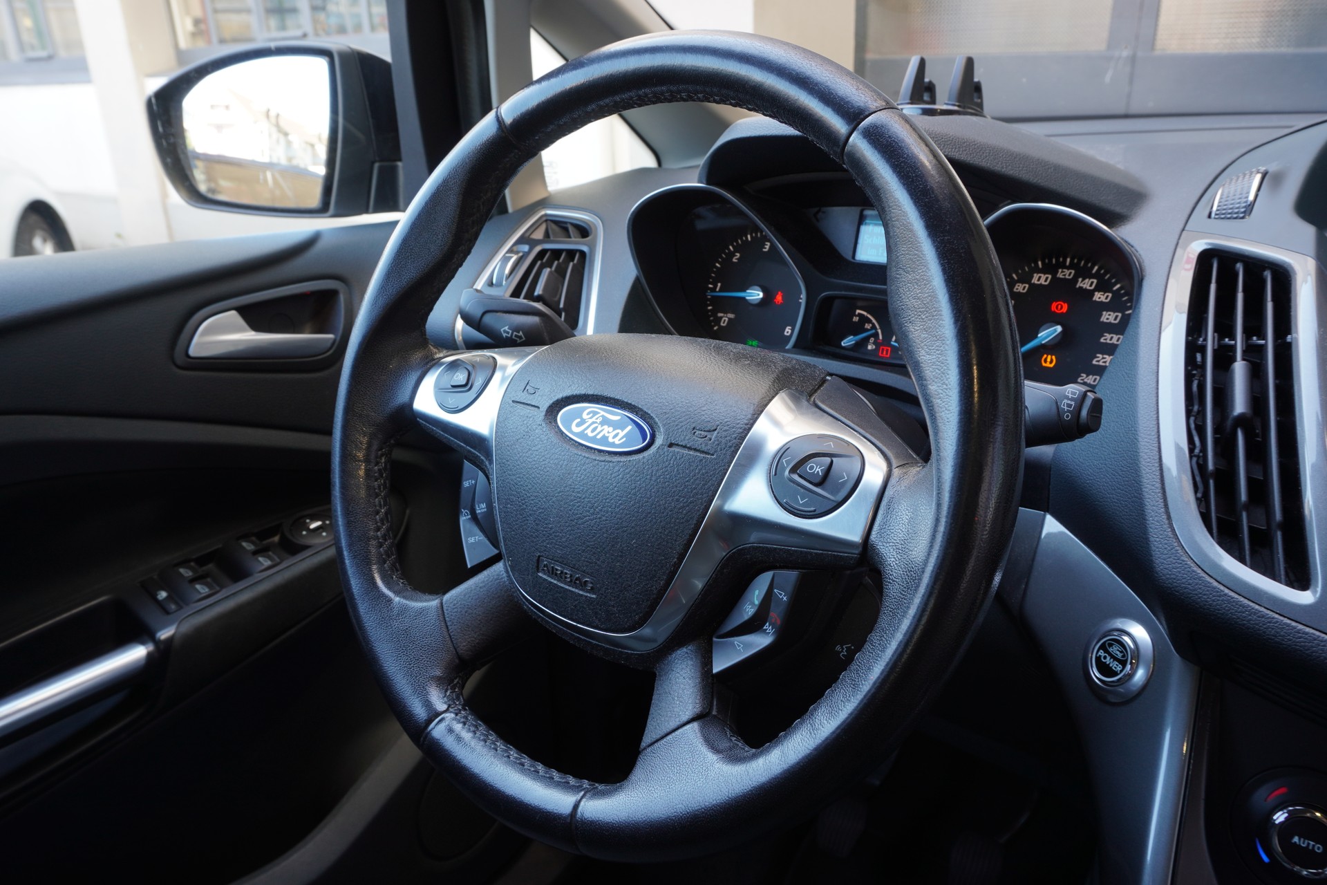 FORD Grand C-Max 2.0 TDCi Titanium-image-8