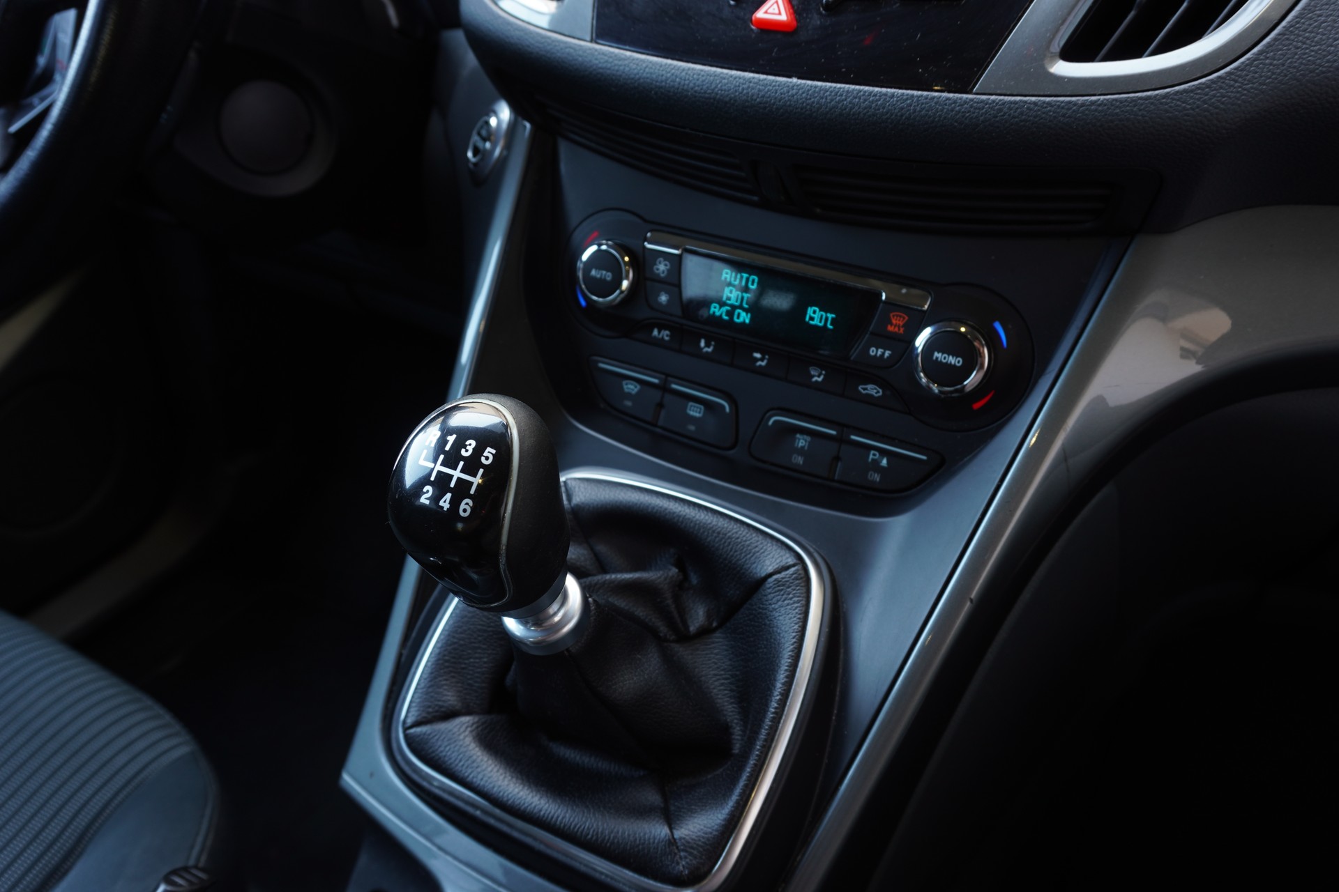 FORD Grand C-Max 2.0 TDCi Titanium-image-10