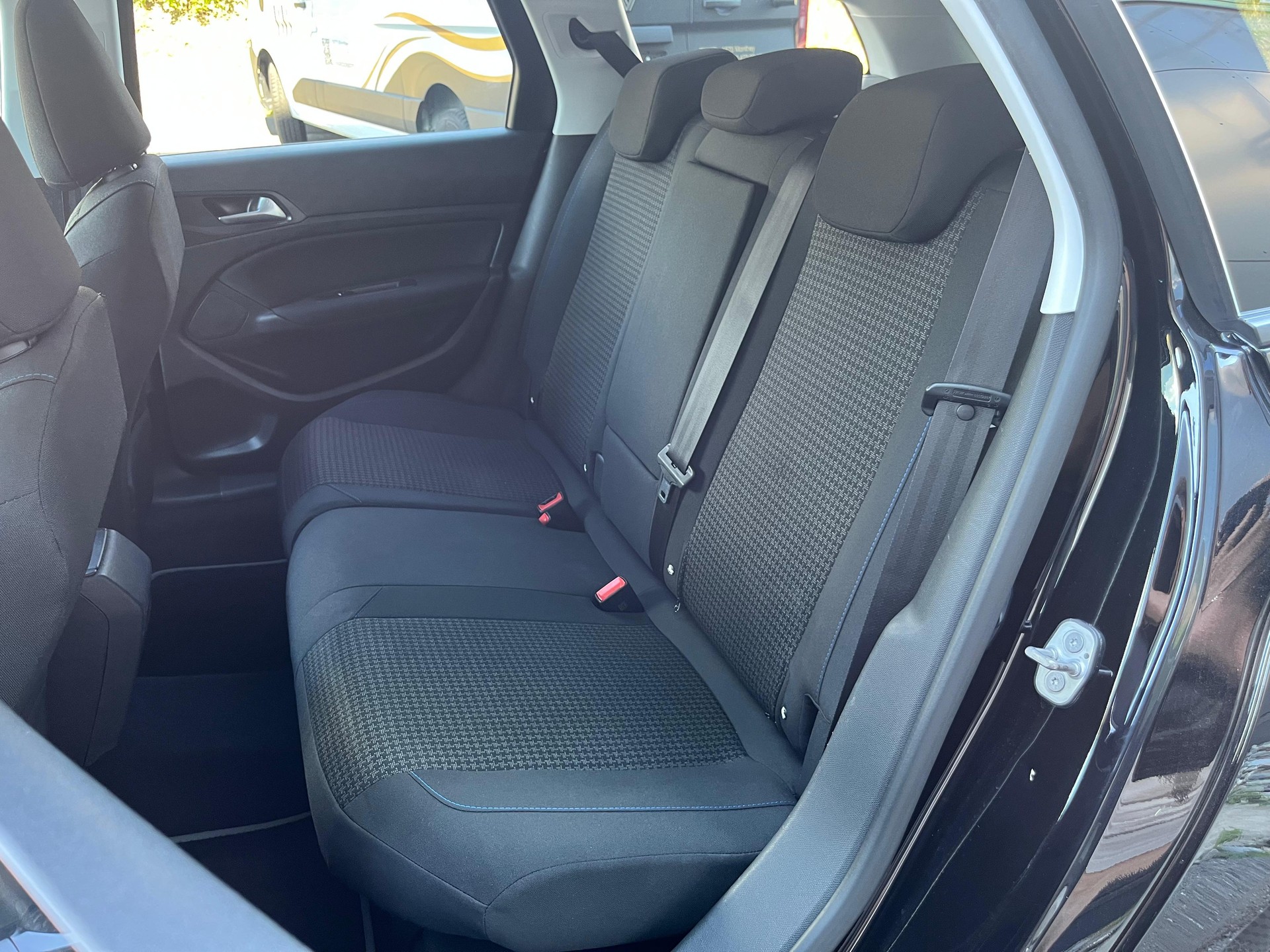 PEUGEOT 308 SW 1.2i Style EAT8-image-8
