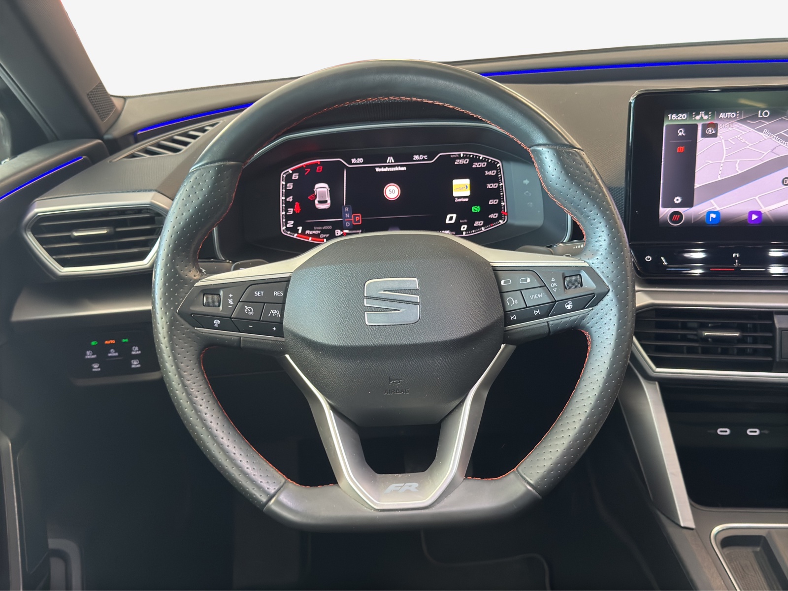 SEAT Leon 1.5 eTSI mHEV DSG FR-image-9