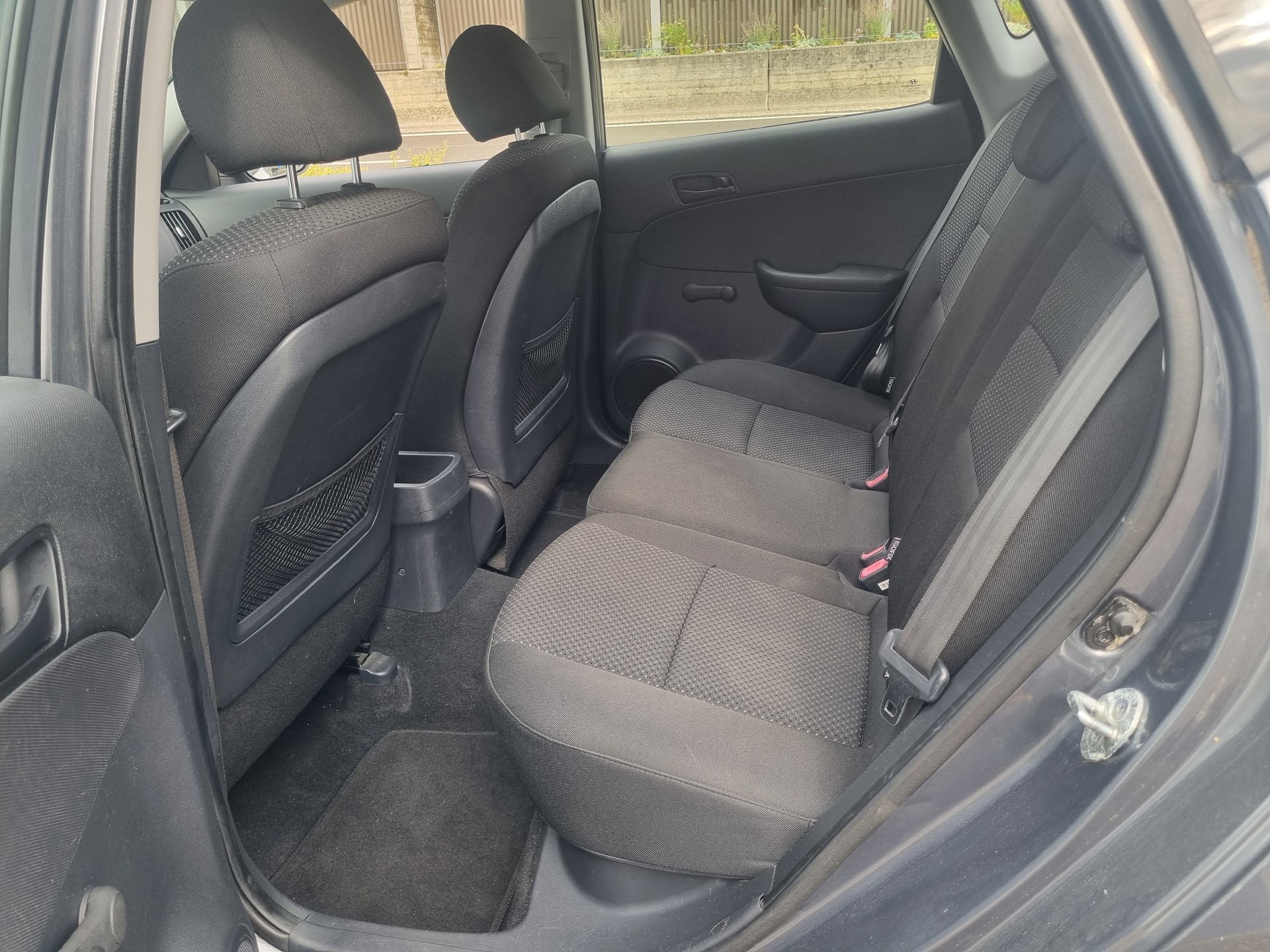 HYUNDAI i30 1.6 Style-image-8