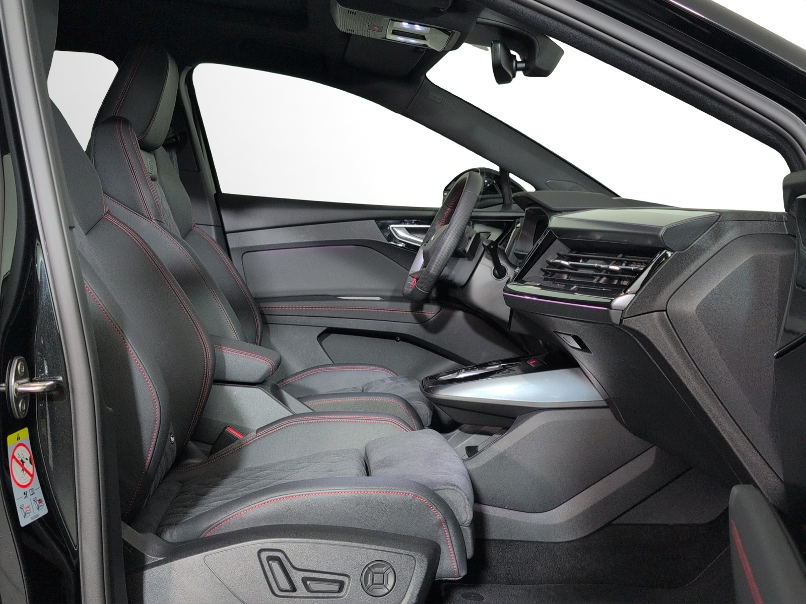 AUDI Q4 e-tron 45 Edition Swiss Ski quattro-image-6