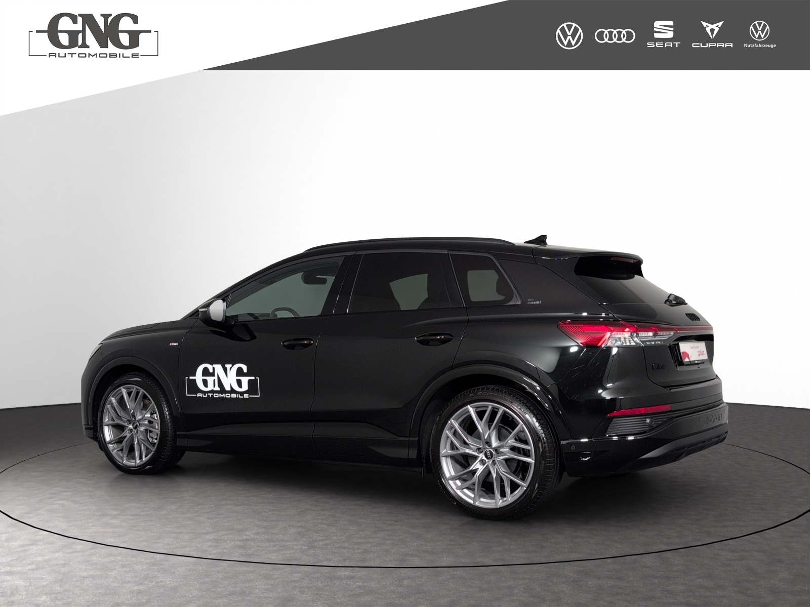 AUDI Q4 e-tron 45 Edition Swiss Ski quattro-image-1