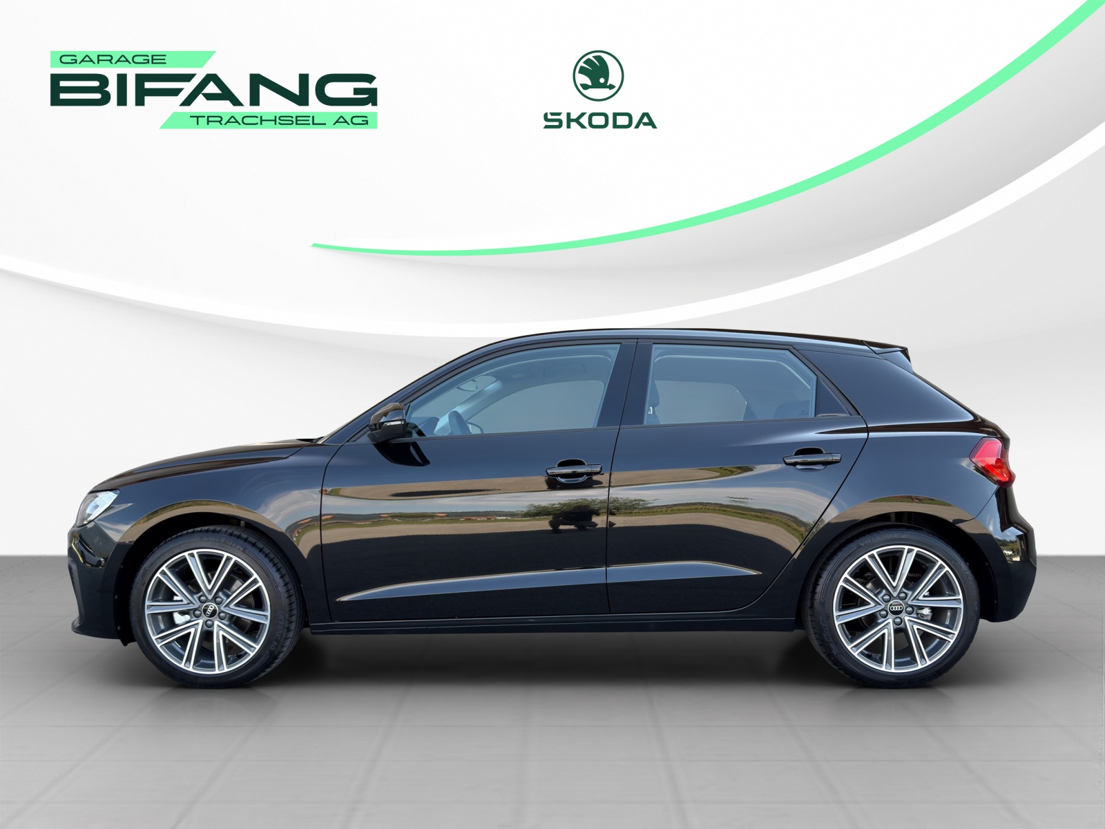 AUDI A1 Sportback 30 TFSI Attraction S-tronic-image-2