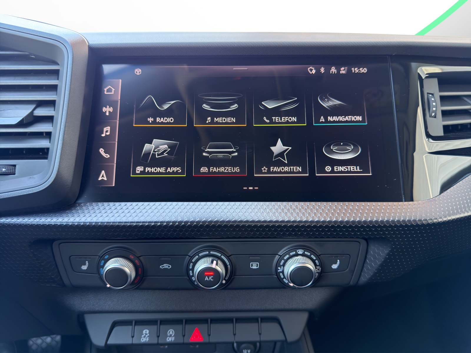 AUDI A1 Sportback 30 TFSI Attraction S-tronic-image-11