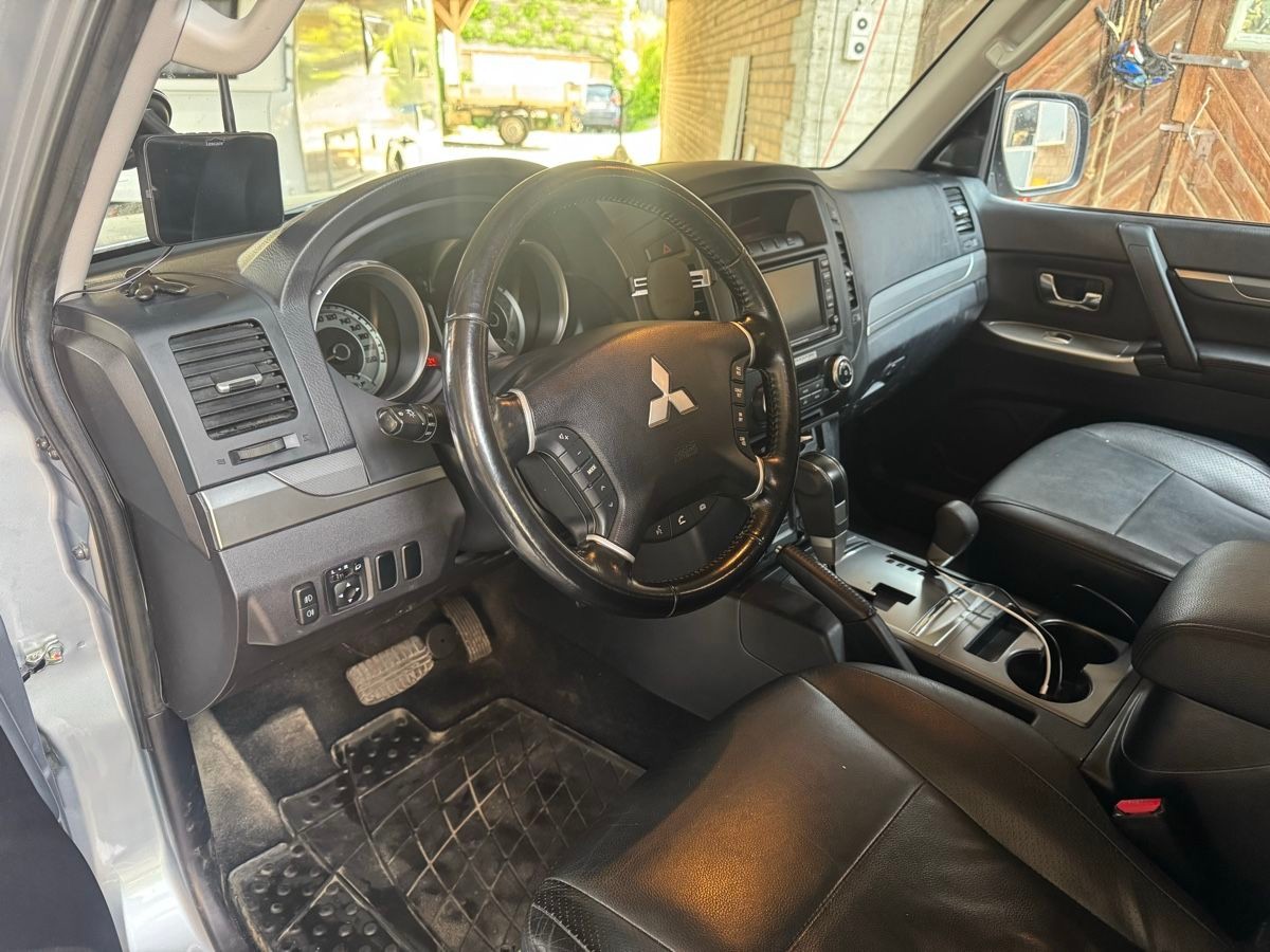 FORD PAJERO-image-3