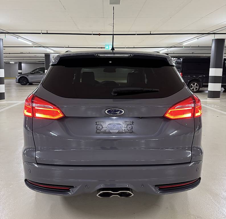 FORD FOCUS-image-2